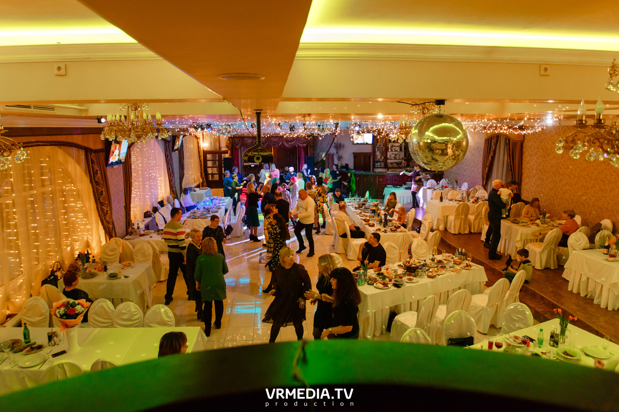 Международный женский день в ресторане «Лазурный Берег»