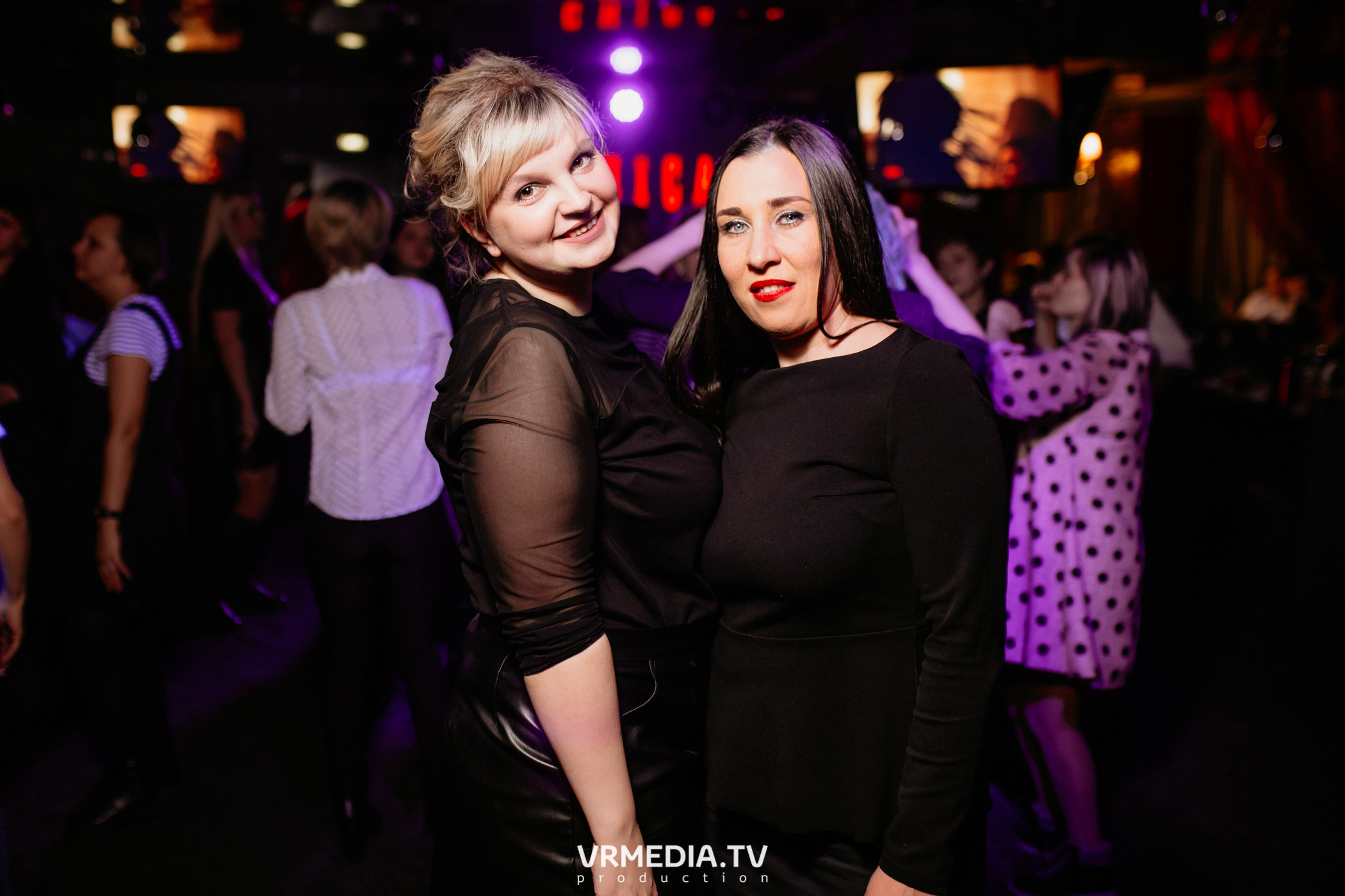 Международный женский день в караоке «Chicago»