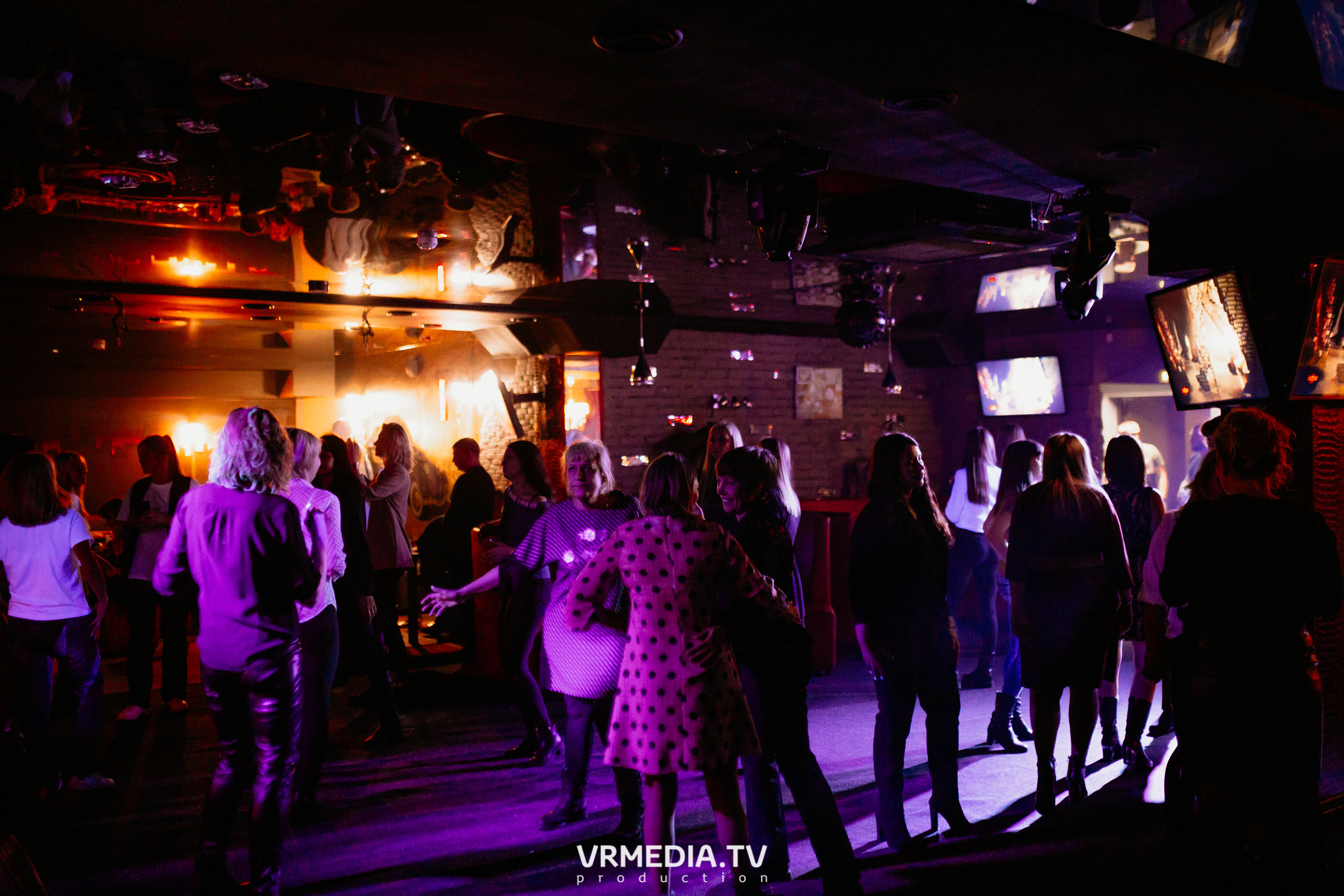 Международный женский день в караоке «Chicago»