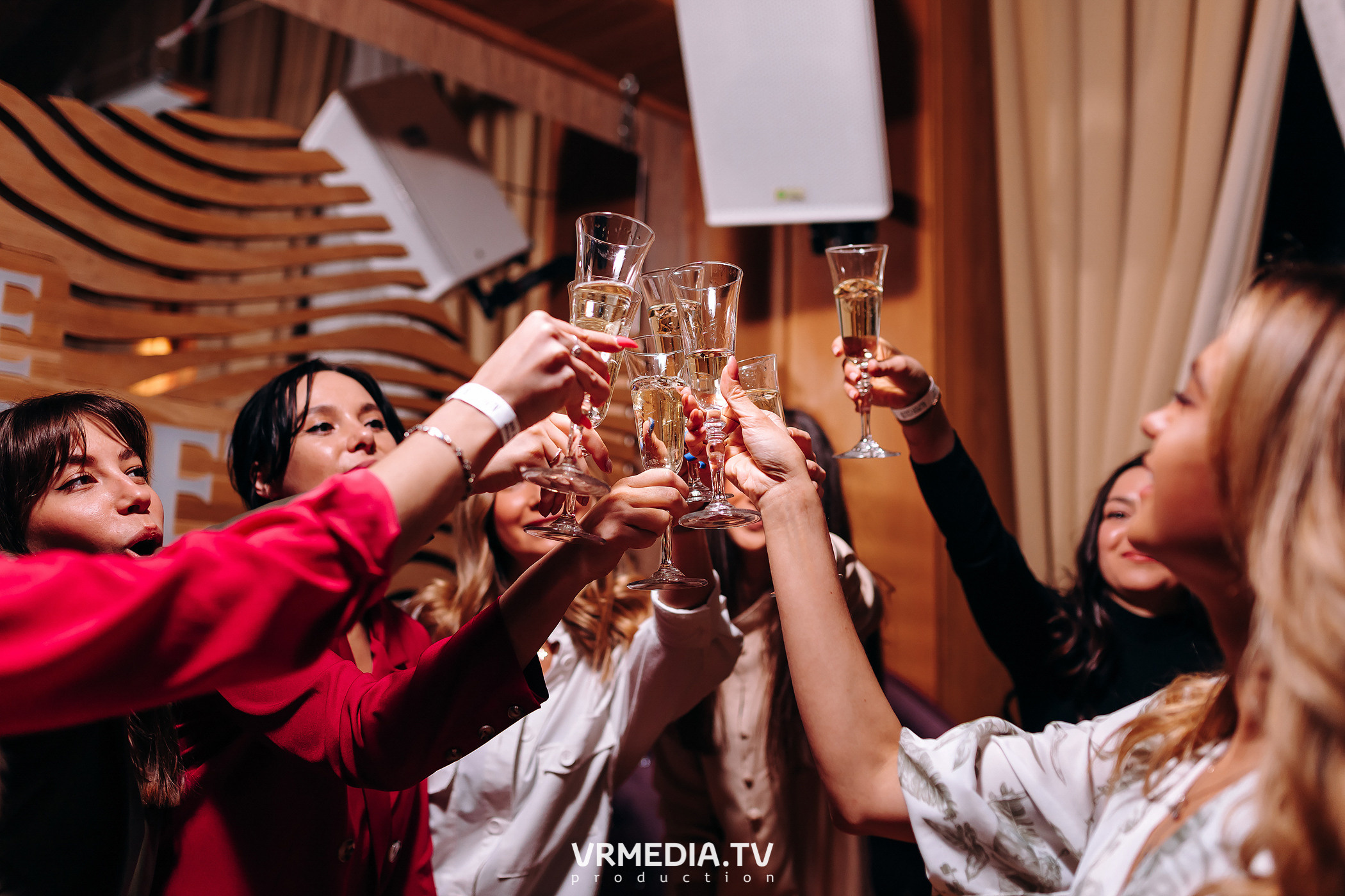 Международный женский день в «Alpen Club»