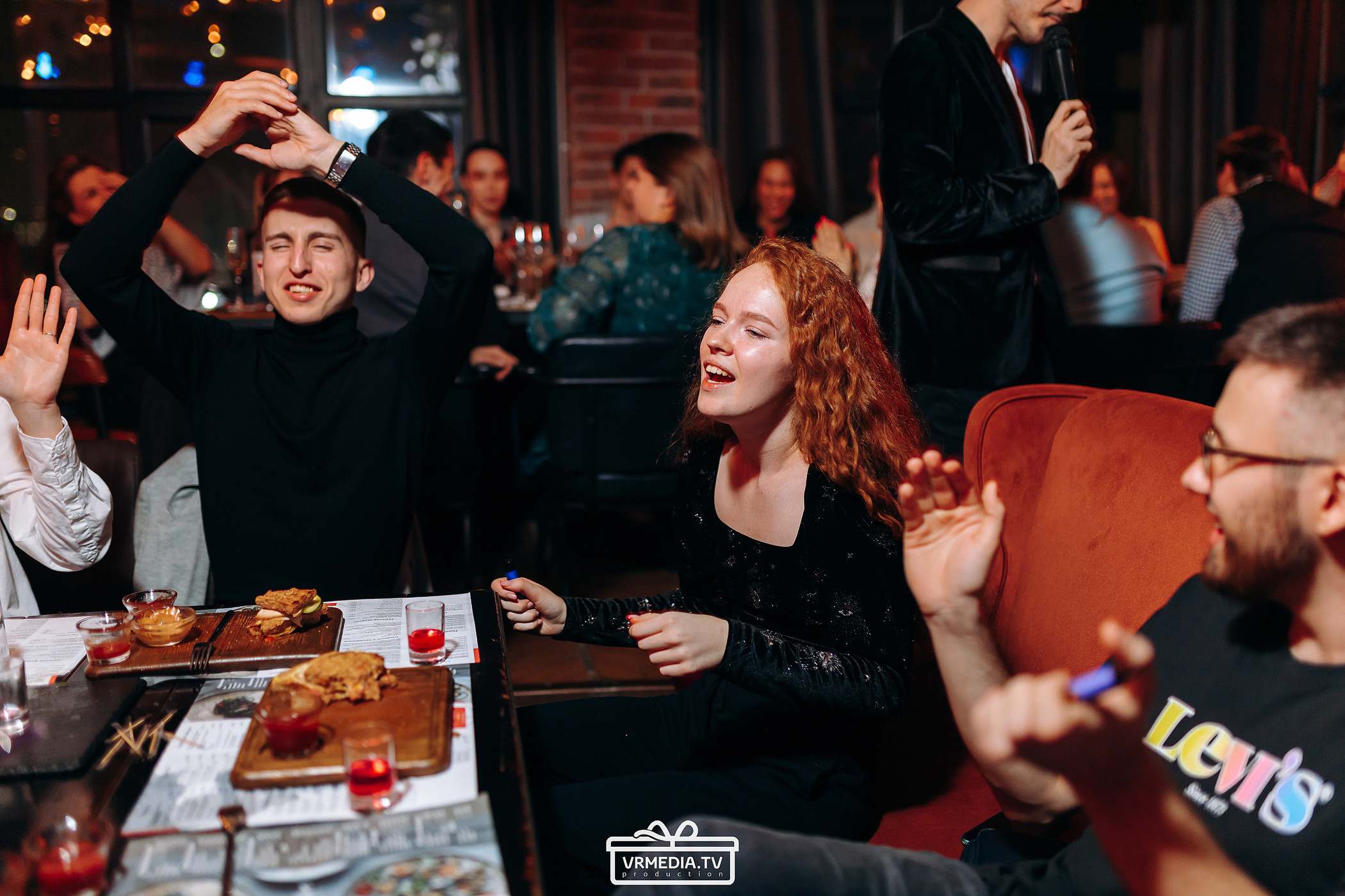 Новогодний вечер в баре «Milton»