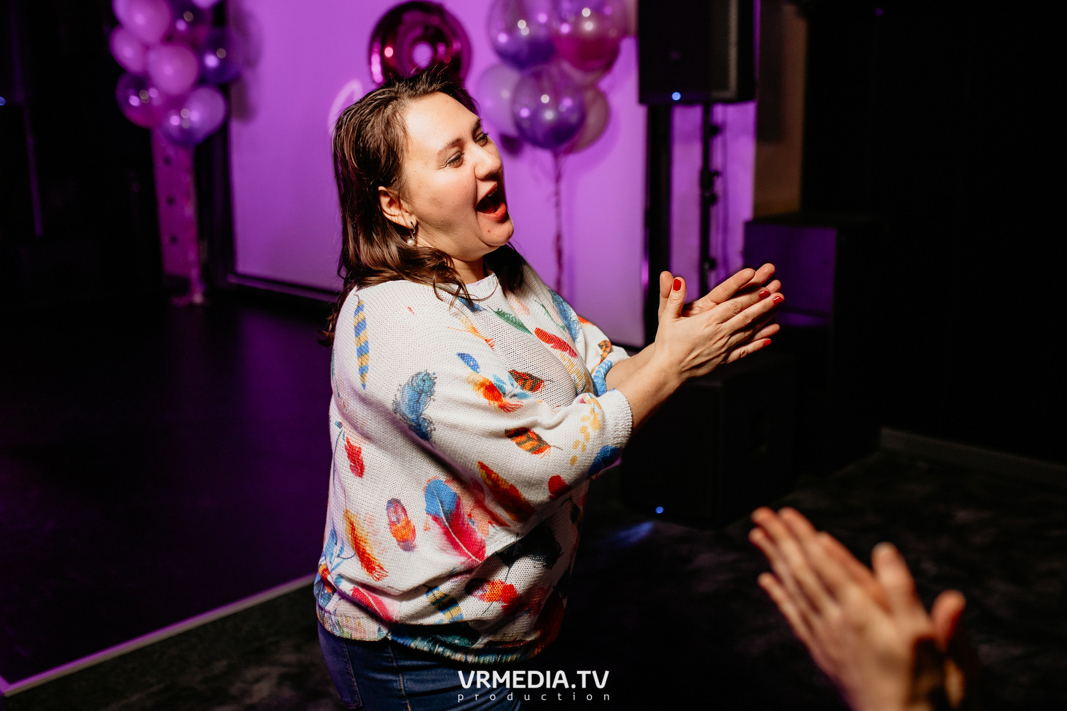 Международный женский день в караоке-баре «Volna»