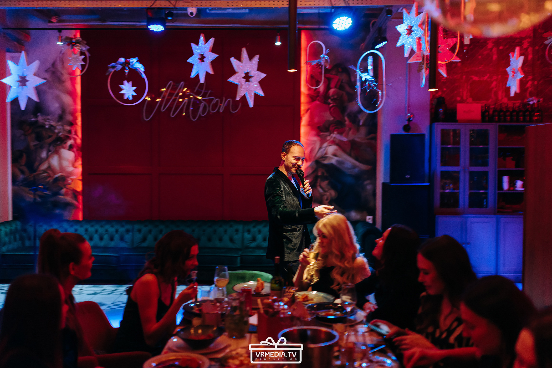 Новогодний вечер в баре «Milton»