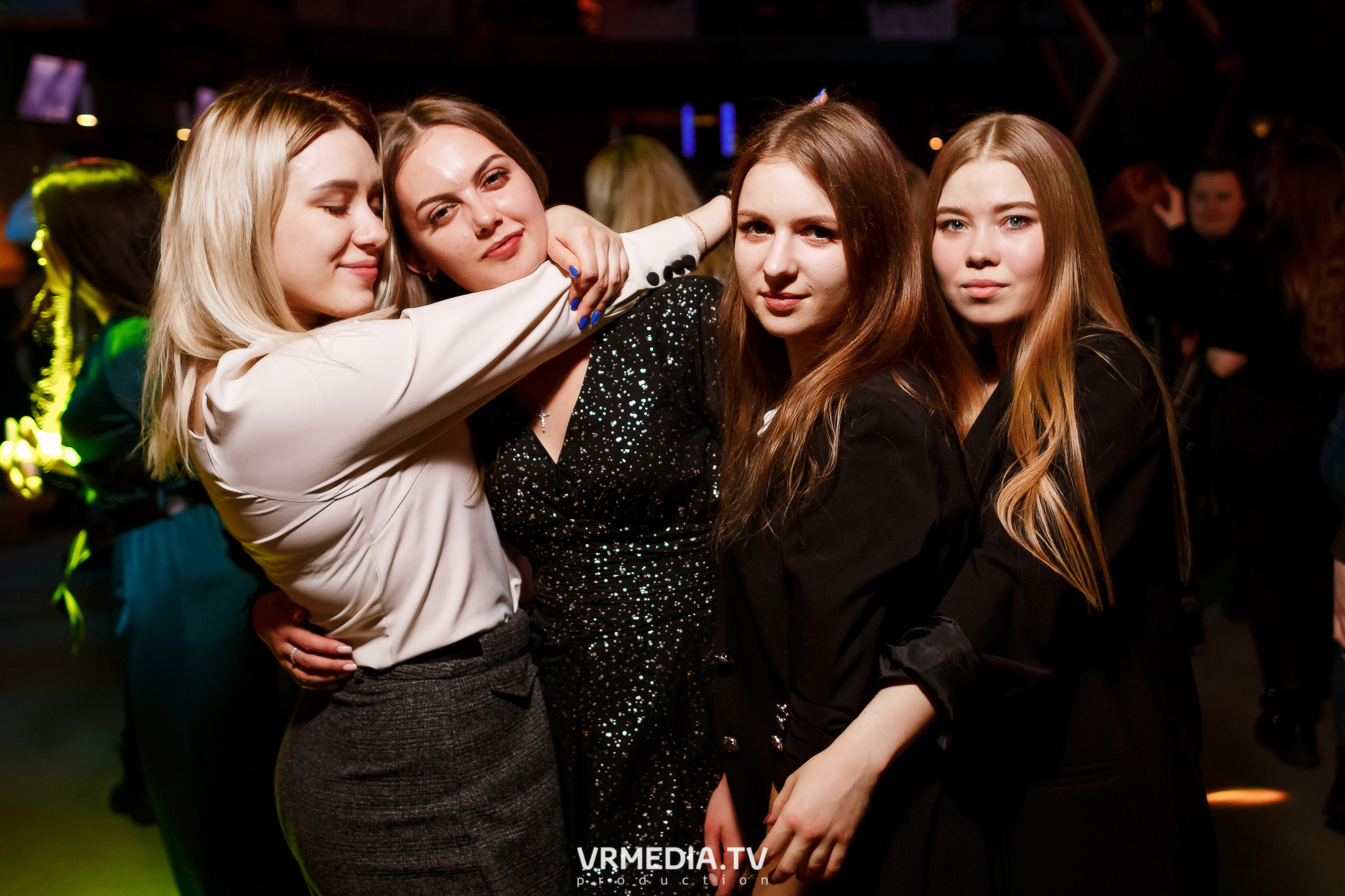 Выходные в баре «DOSKI»