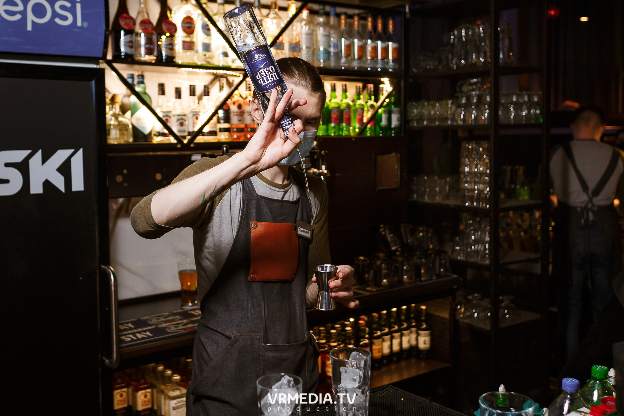 Выходные в баре «DOSKI»