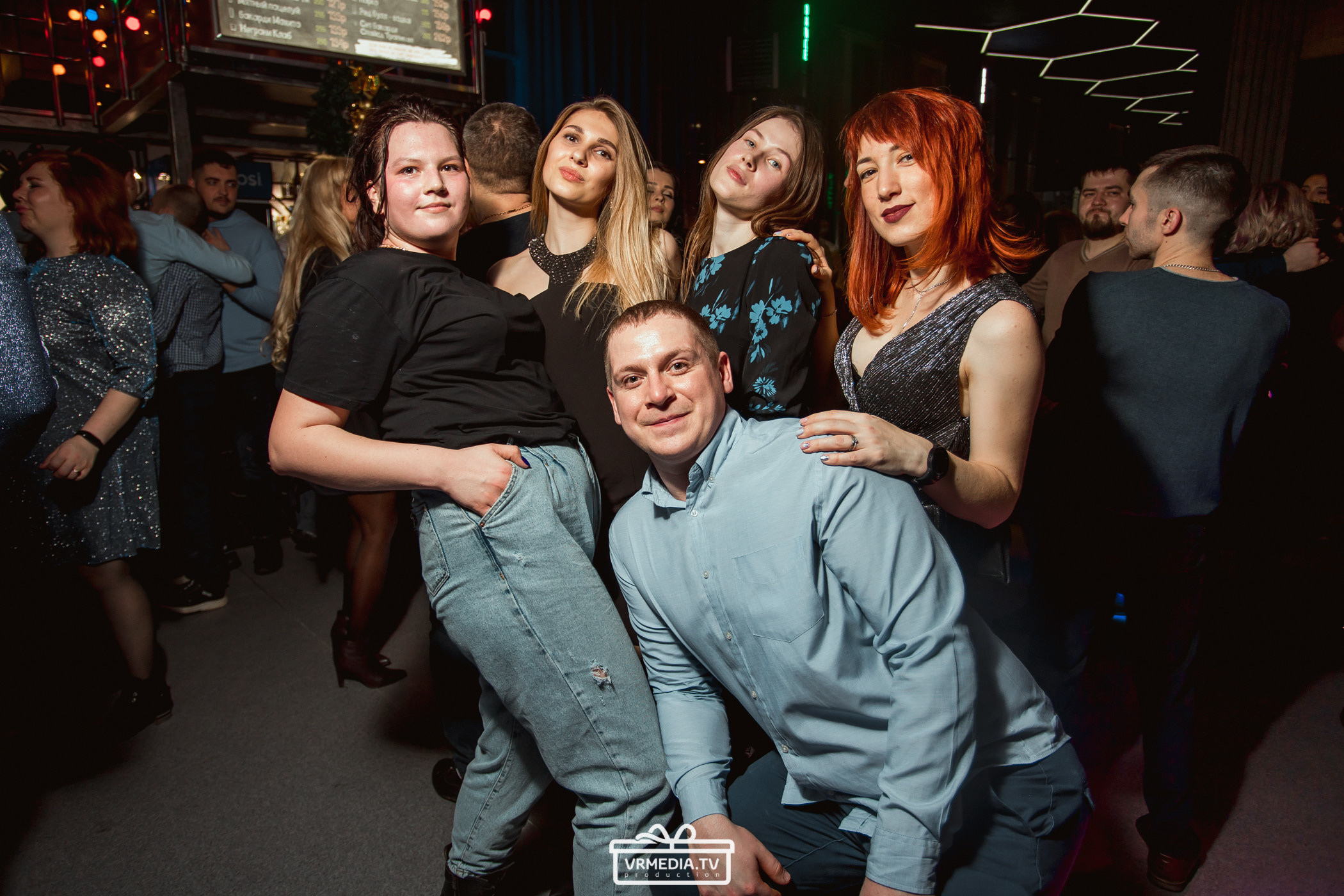 Новогодний вечер в баре «DOSKI»