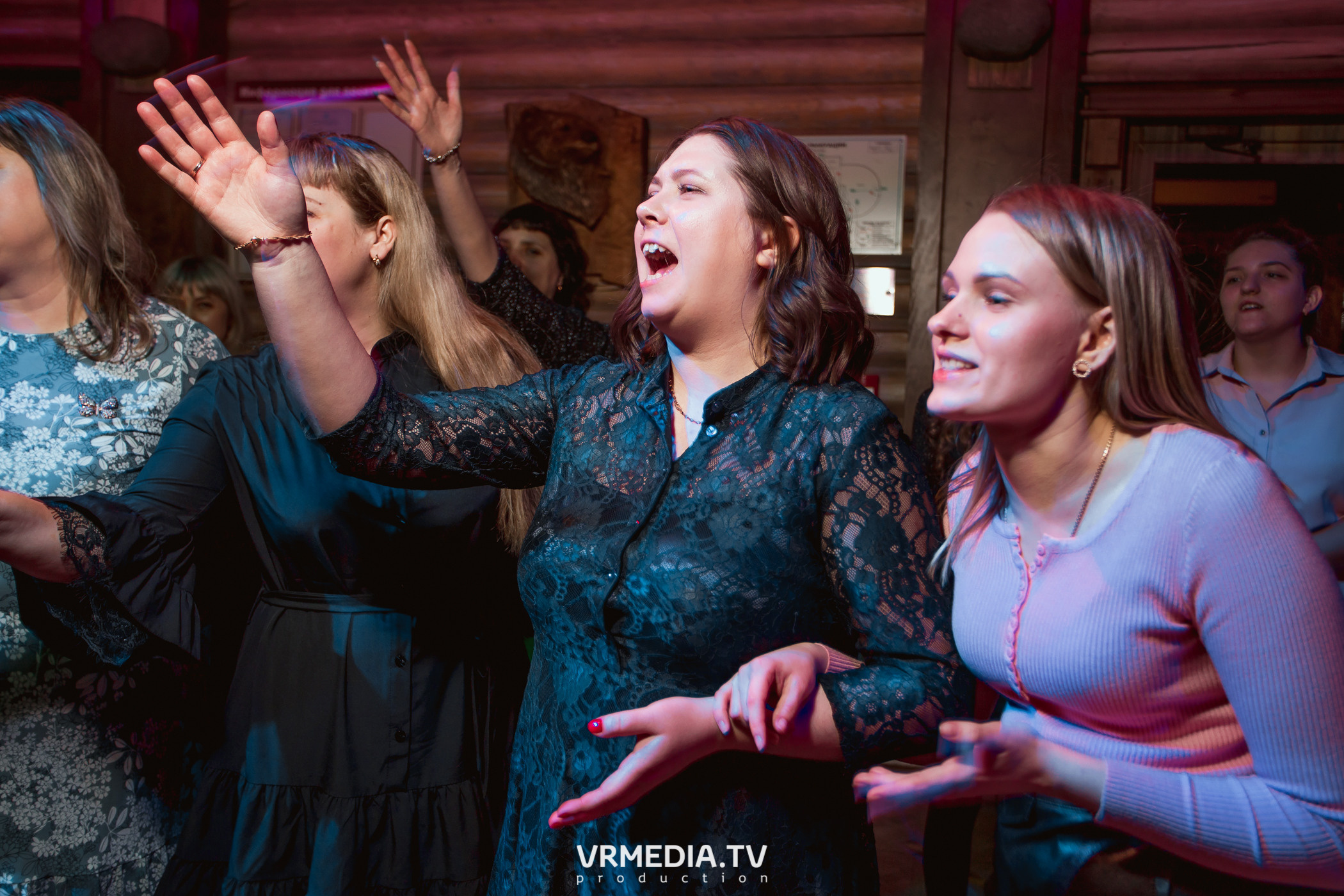 Международный женский день у «Петровича»