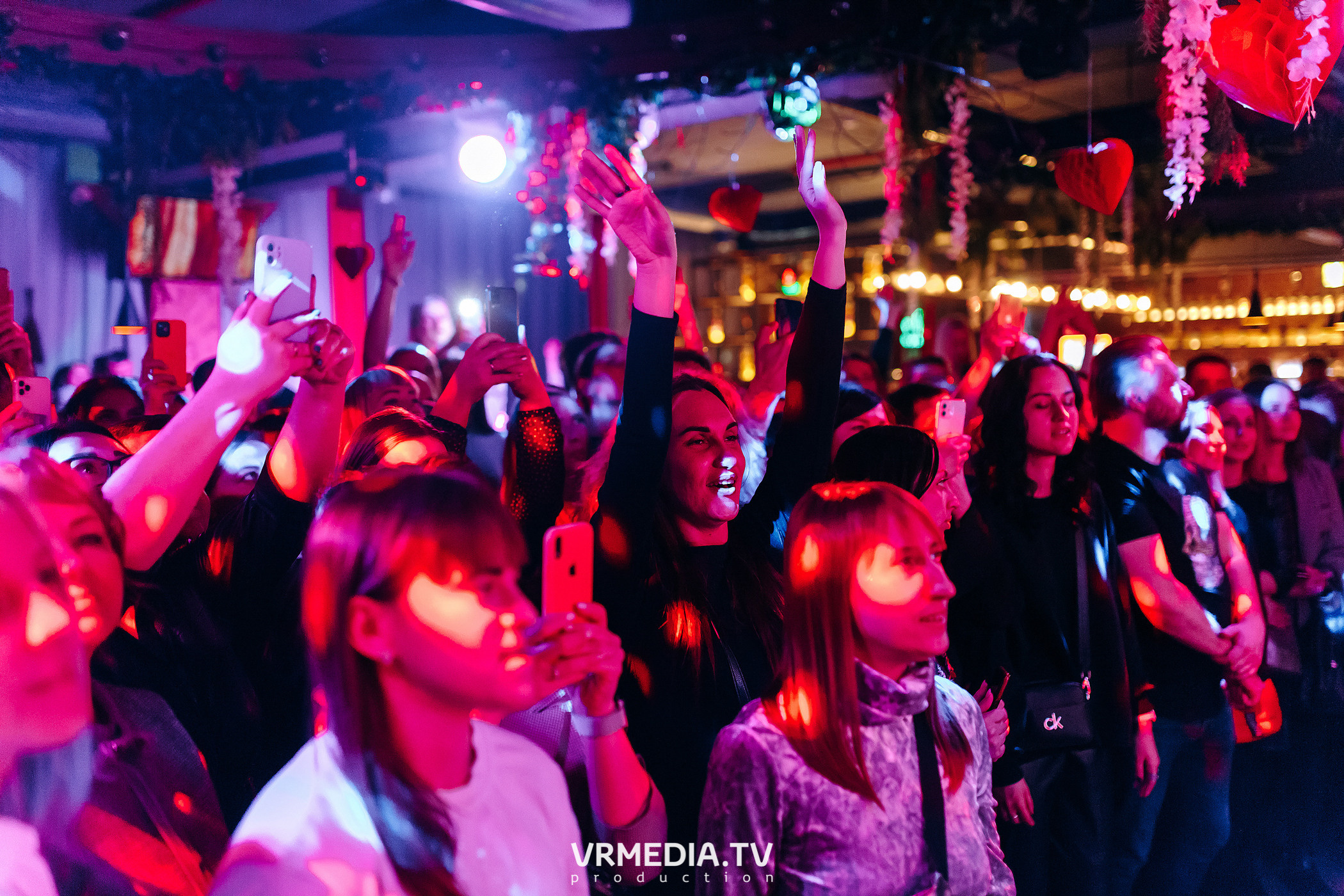 ЛИNДА в гриль-баре «Жара»