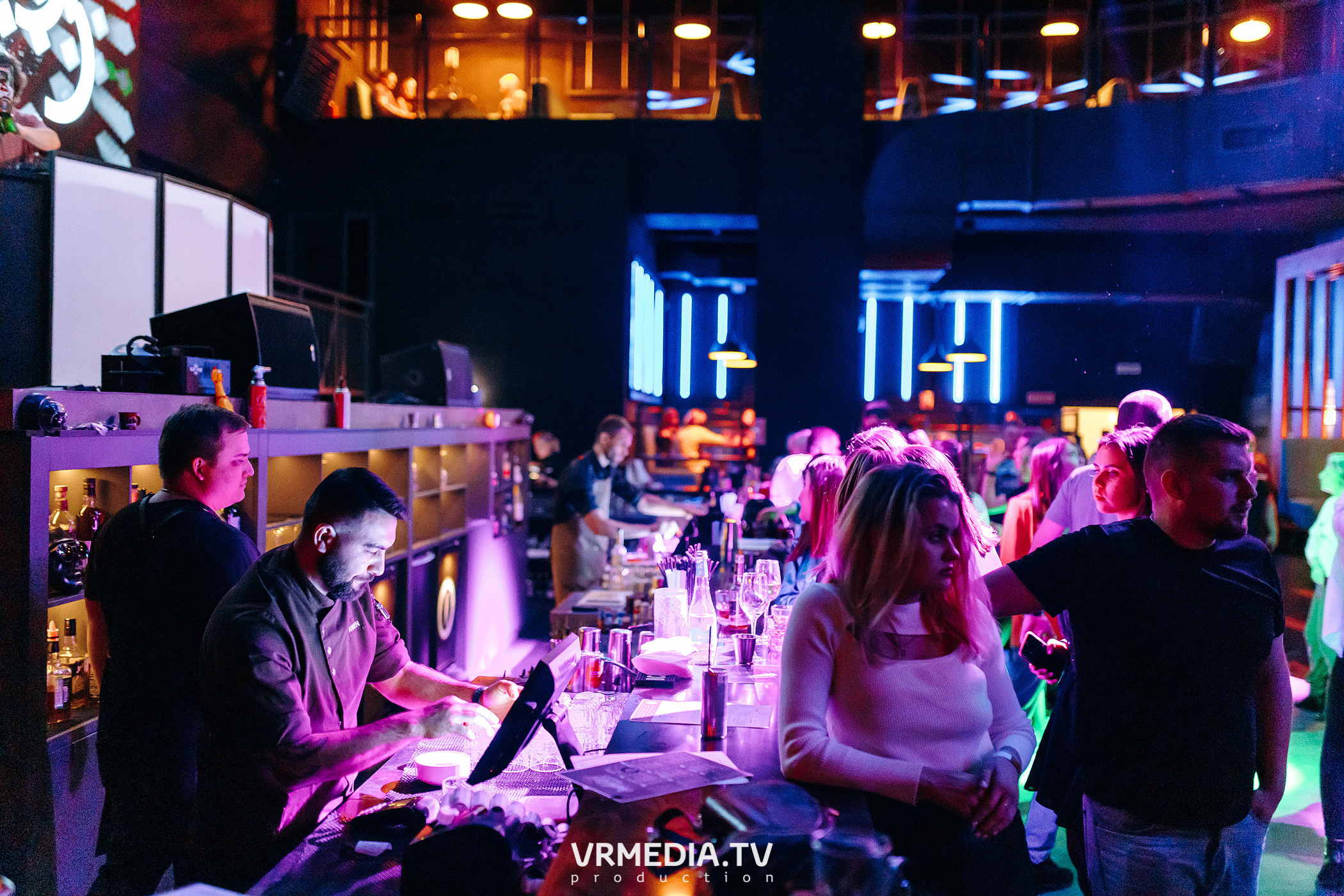 Live Broadcast в ночном клубе «ЭФИР»