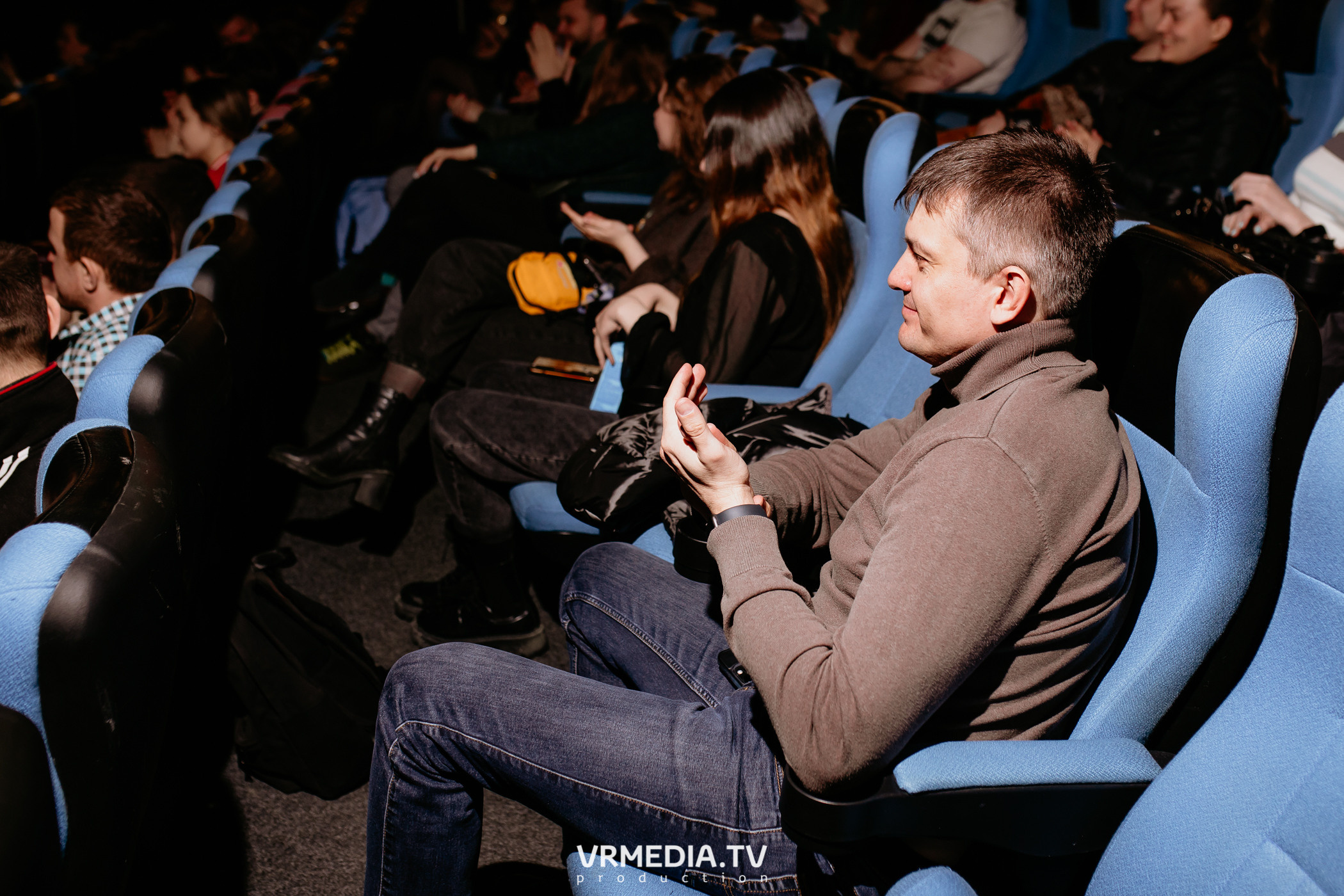 Премьера кемеровского художественного фильма «Чёрное эхо» в кинотеатре