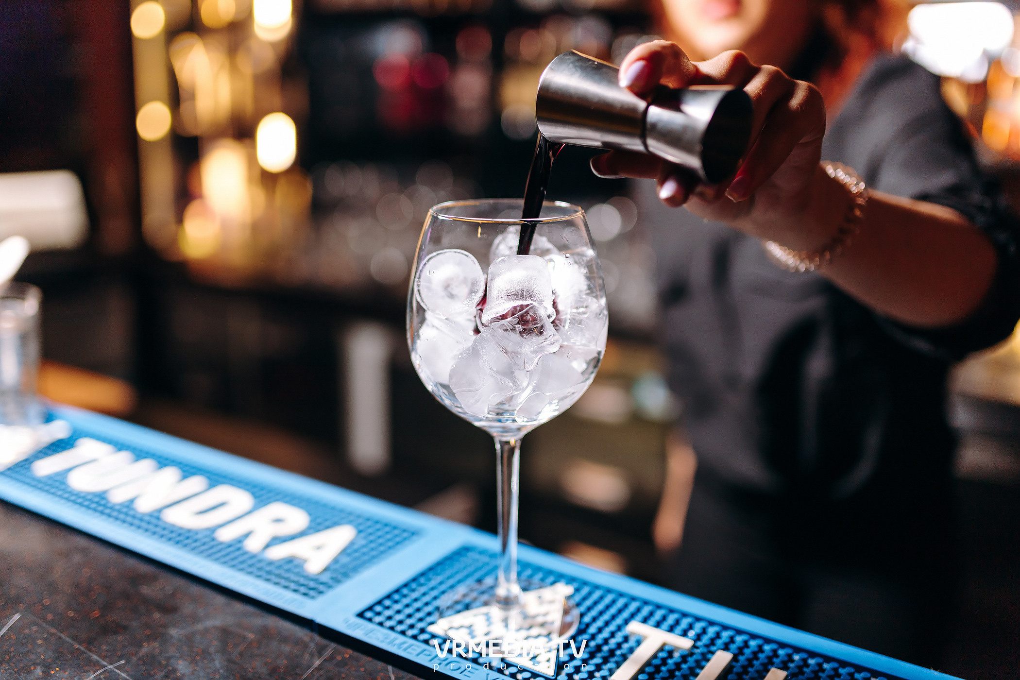 Выходные в караоке-баре «Volna»