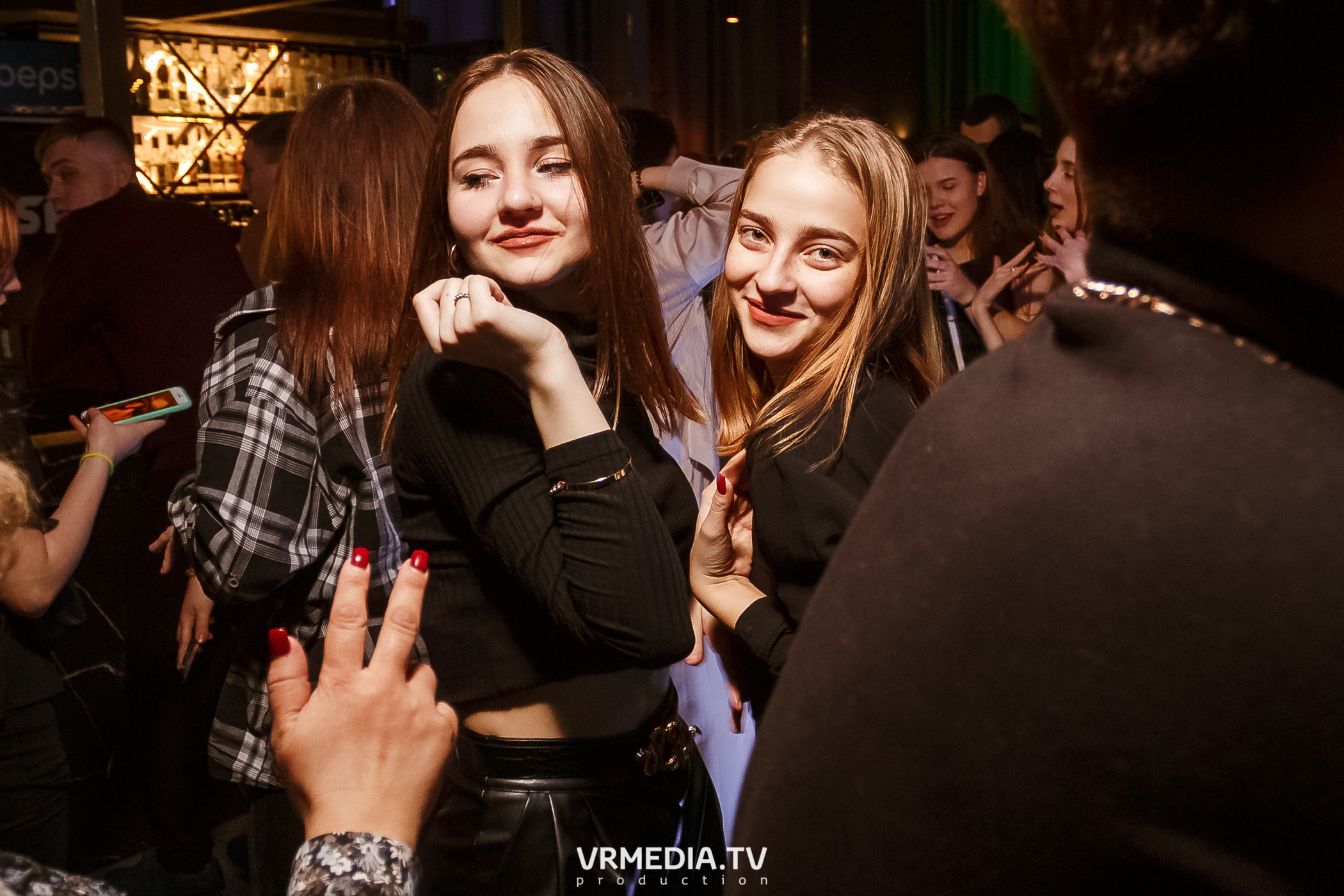 Выходные в баре «DOSKI»