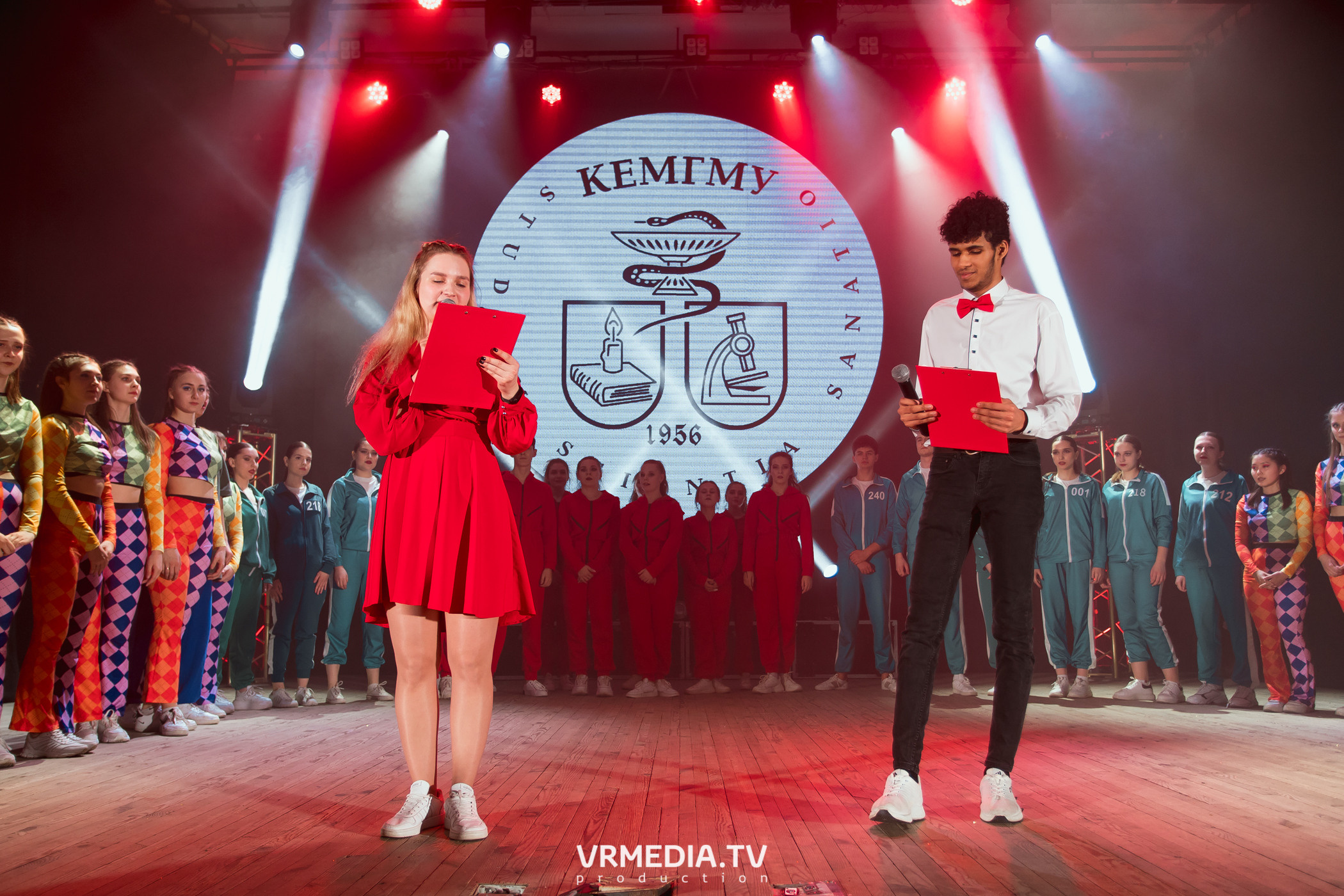 Гала-концерт фестиваля первокурсников «Давай Знакомиться» в КемГМУ