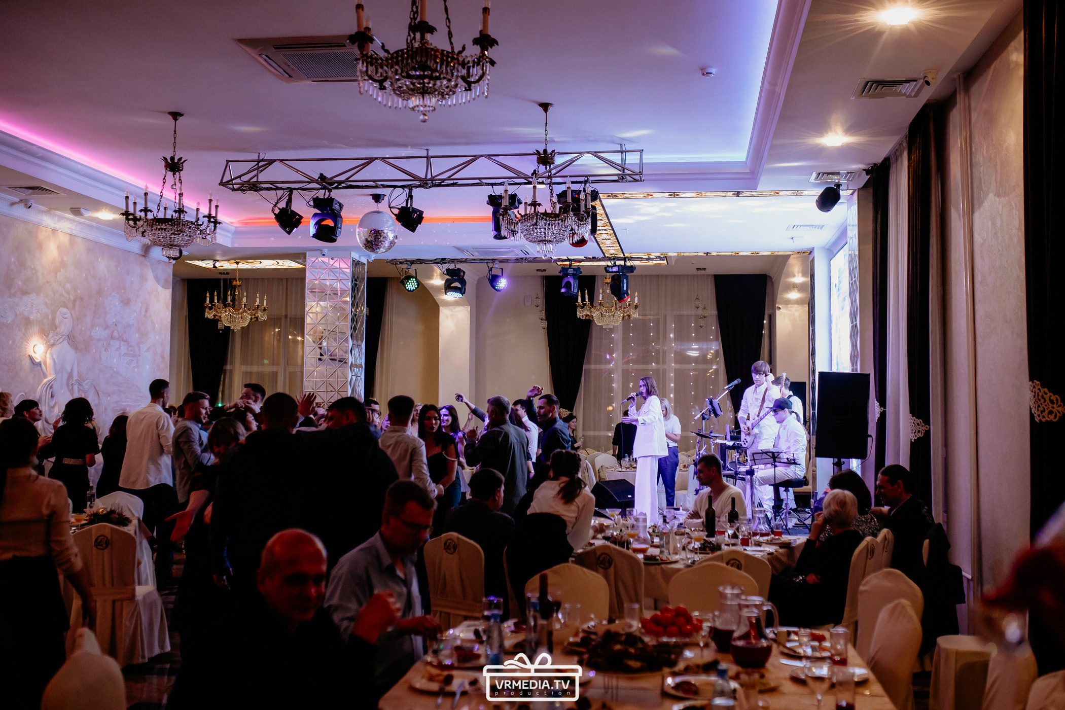 Новый год в ресторане «Love story»