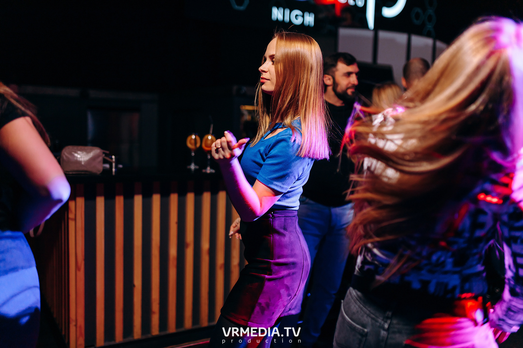 Live Broadcast в ночном клубе «ЭФИР»