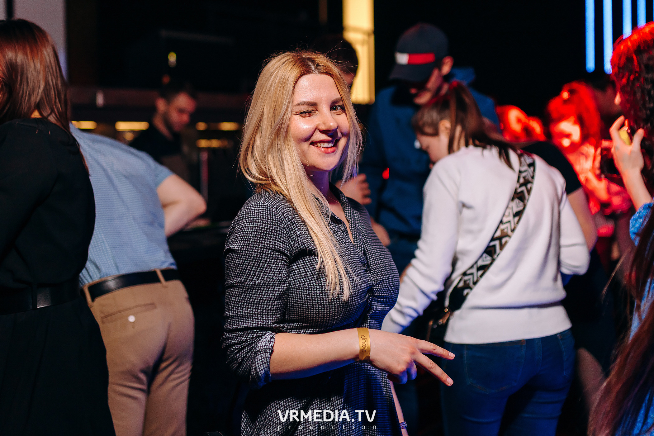 Live Broadcast в ночном клубе «ЭФИР»