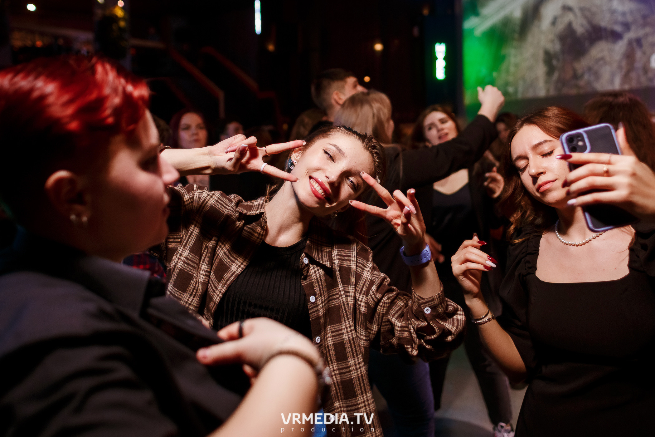 Выходные в баре «DOSKI»