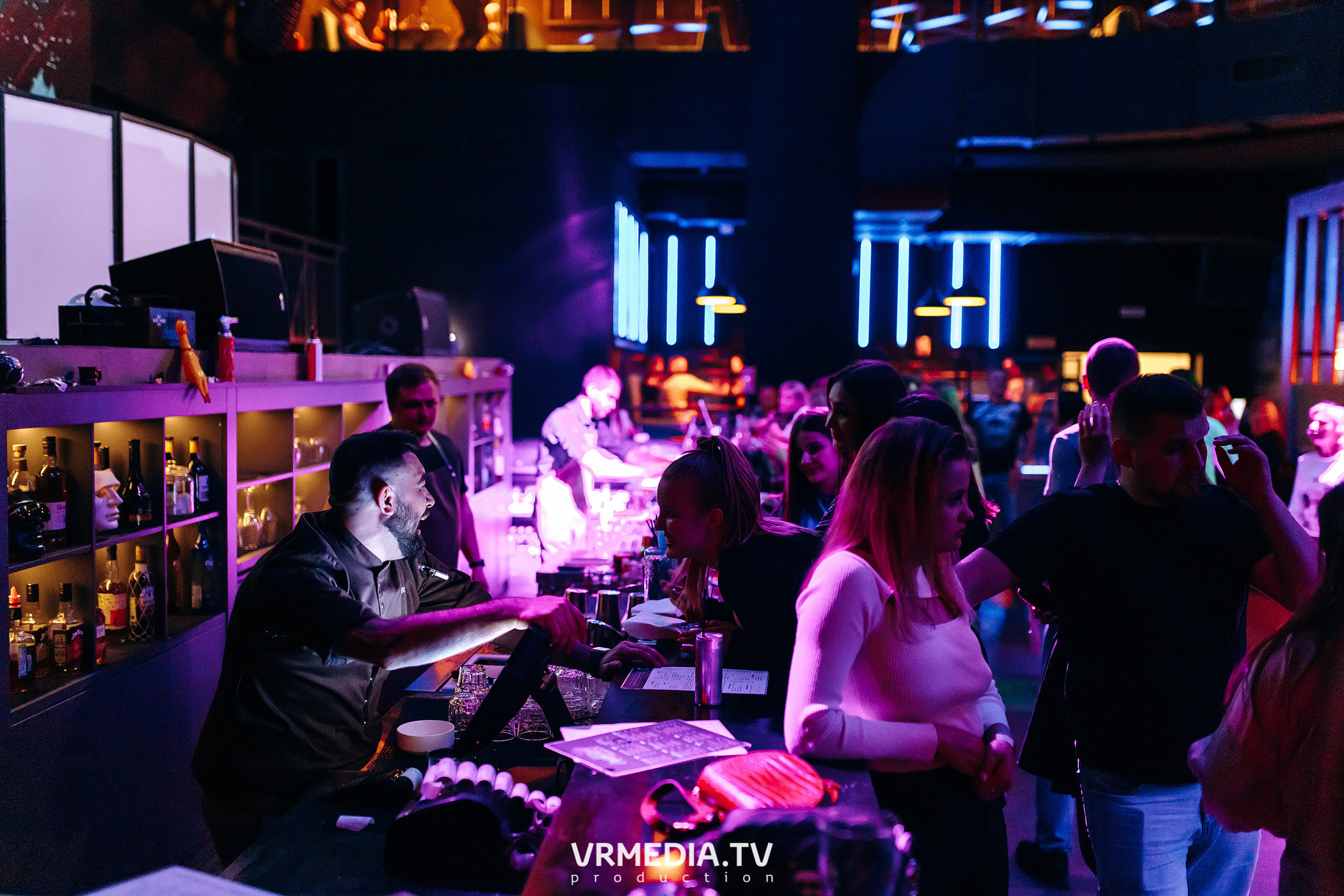 Live Broadcast в ночном клубе «ЭФИР»