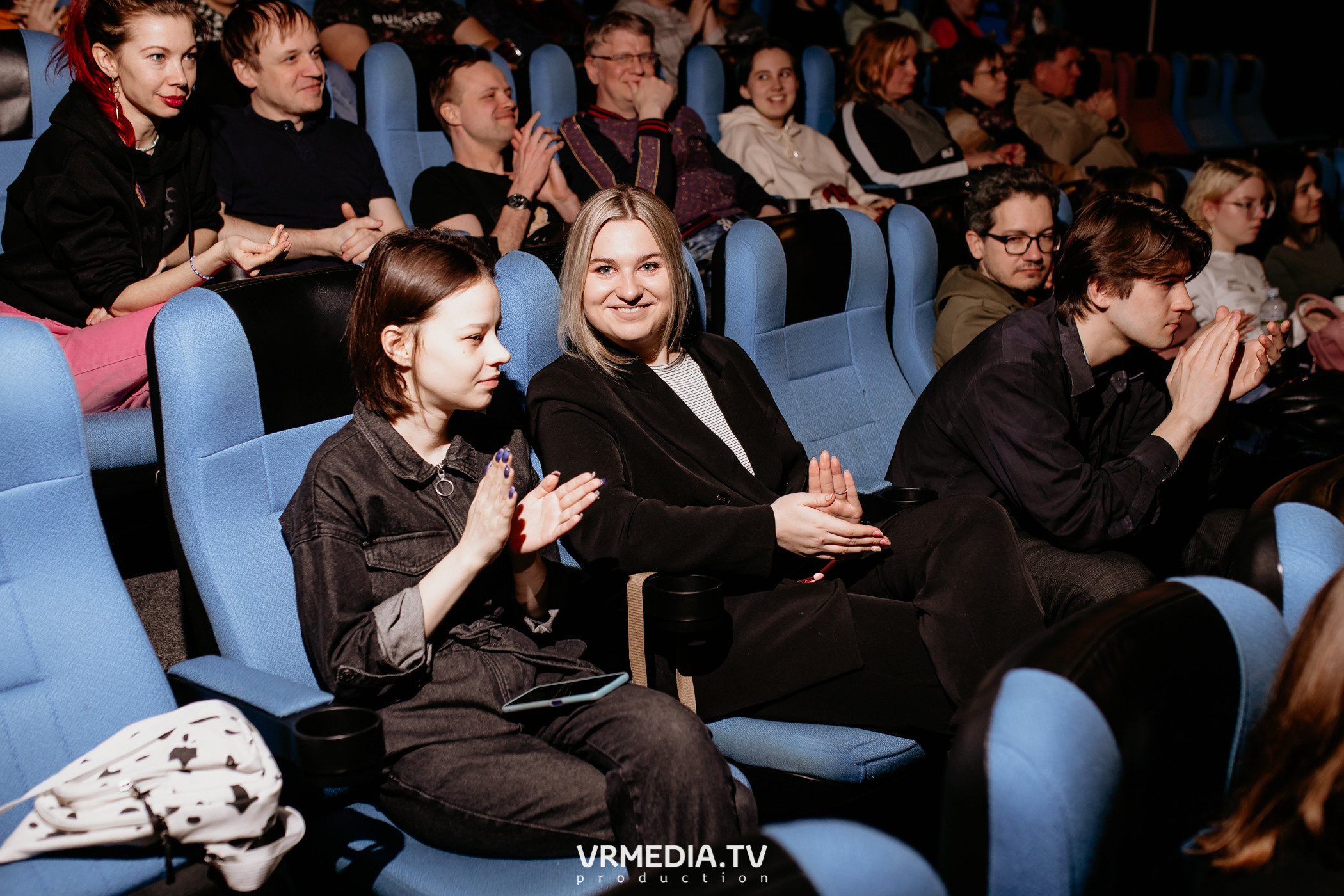 Премьера кемеровского художественного фильма «Чёрное эхо» в кинотеатре