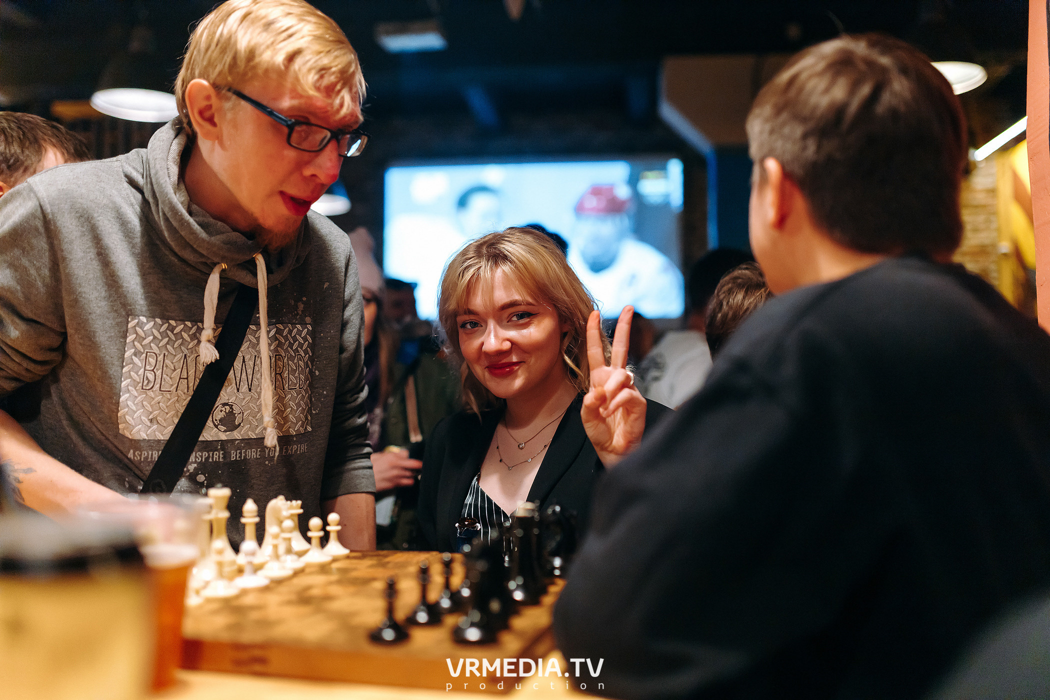 Happy birthday бар «Jawsspot»