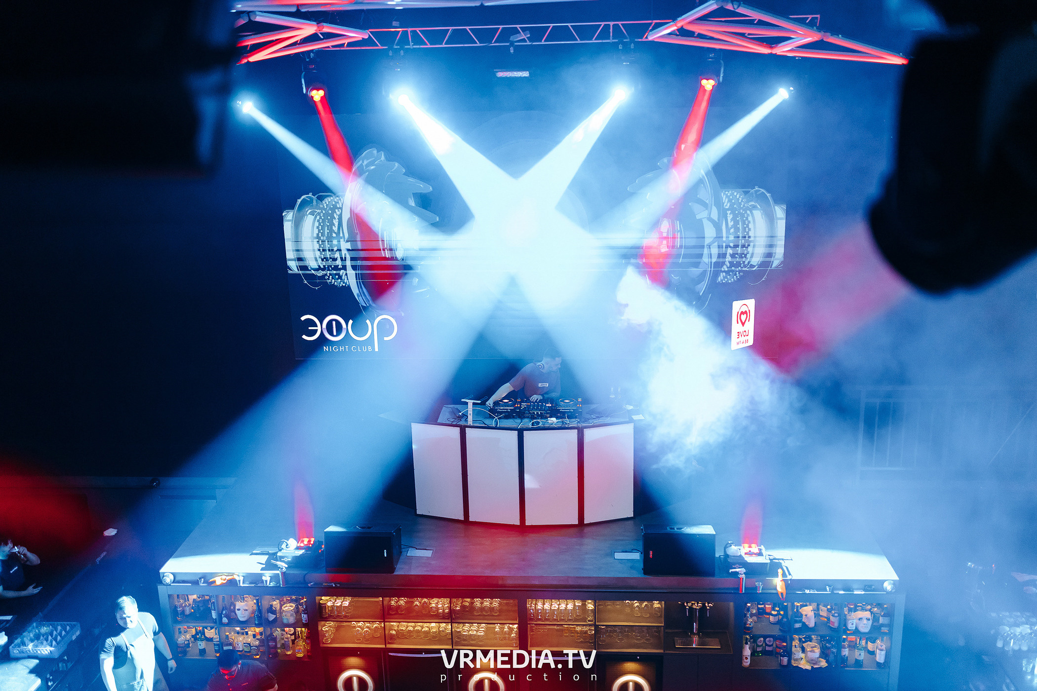 LOVE PARADE в ночном клубе «ЭФИР»