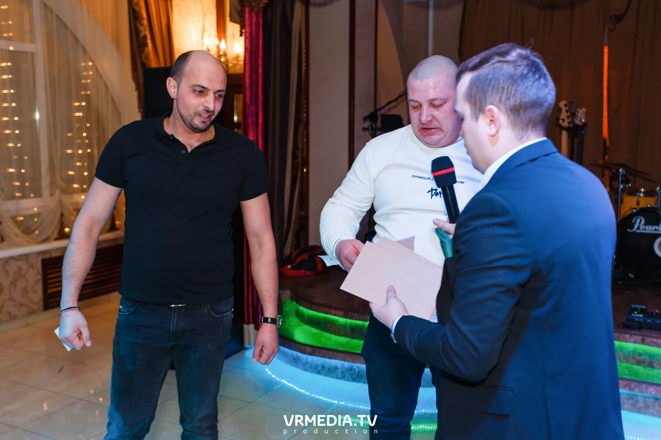 Международный женский день в ресторане «Лазурный Берег»