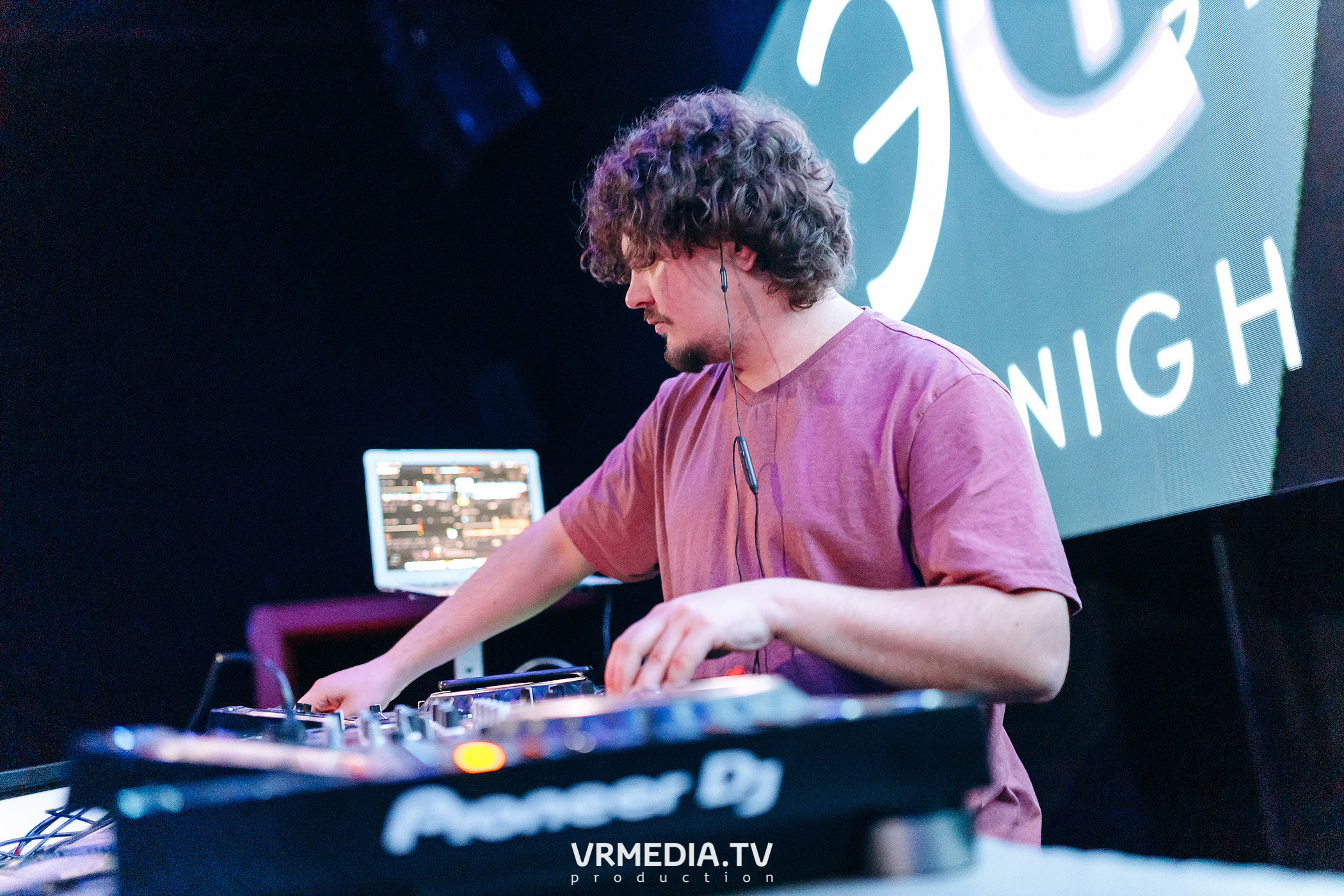 Live Broadcast в ночном клубе «ЭФИР»