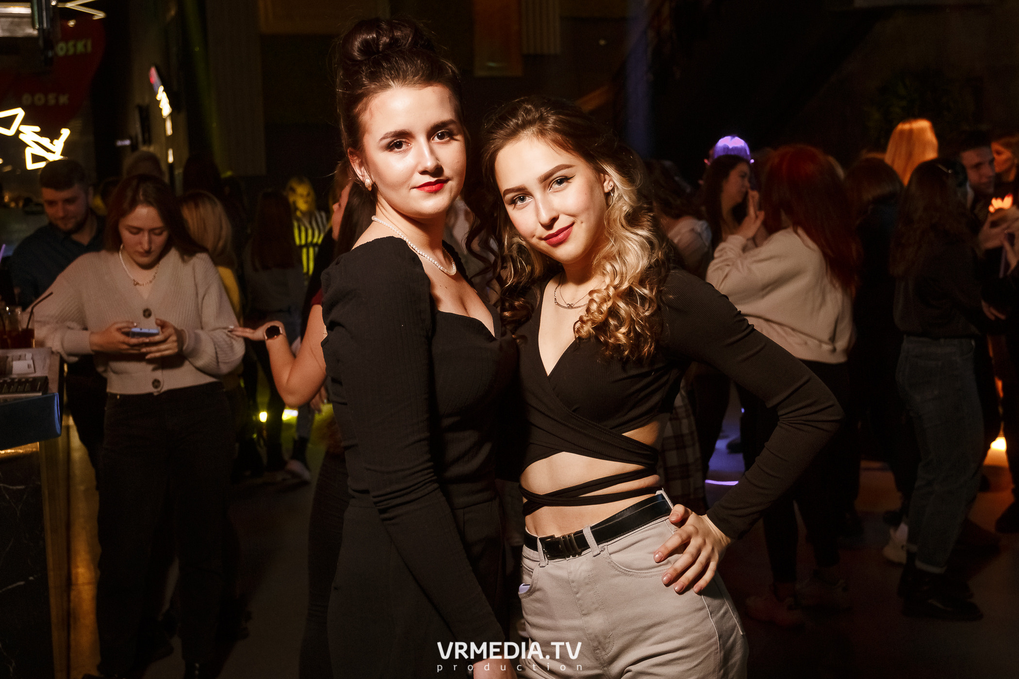 Выходные в баре «DOSKI»