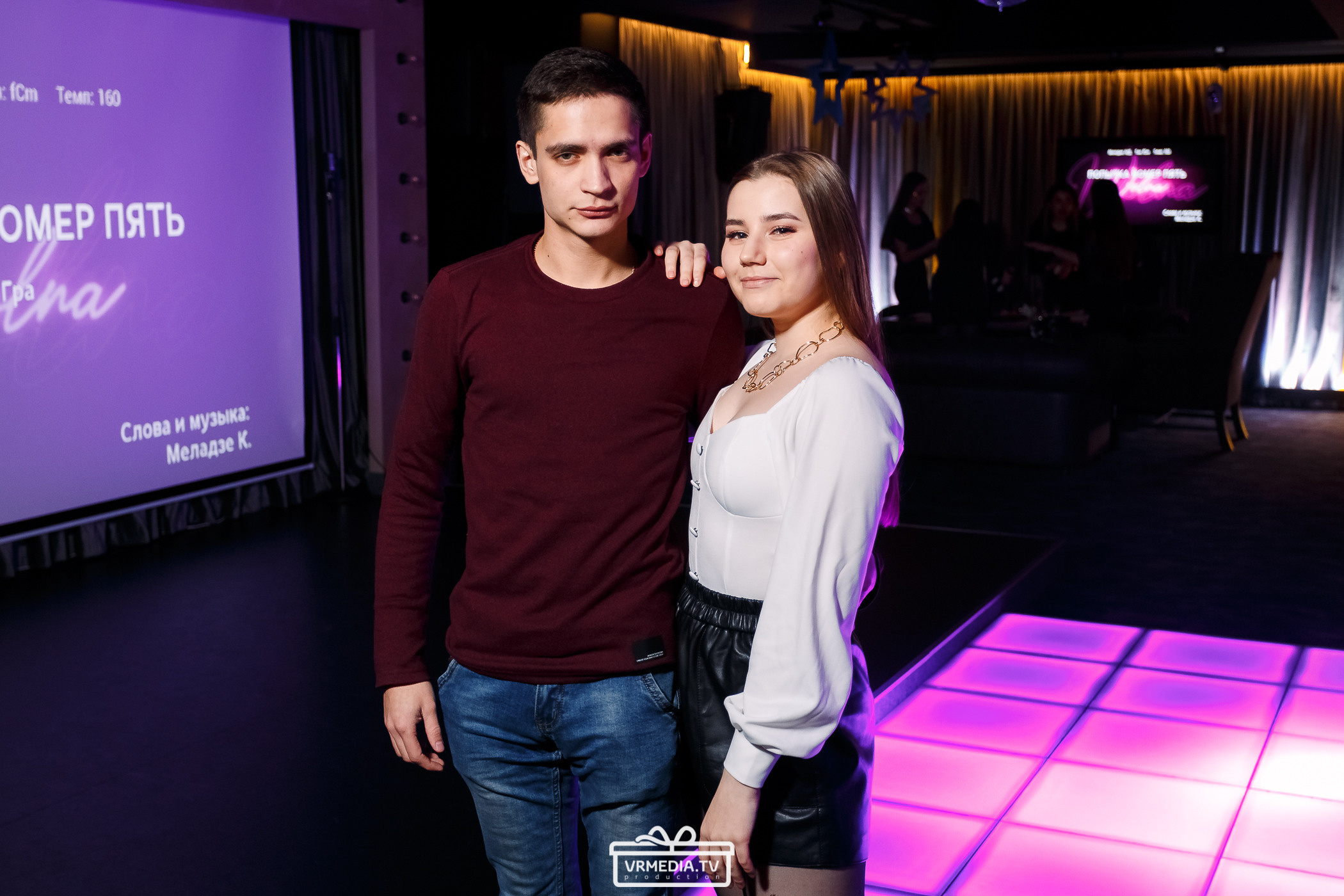 Merry Christmas в караоке-баре «Volna»