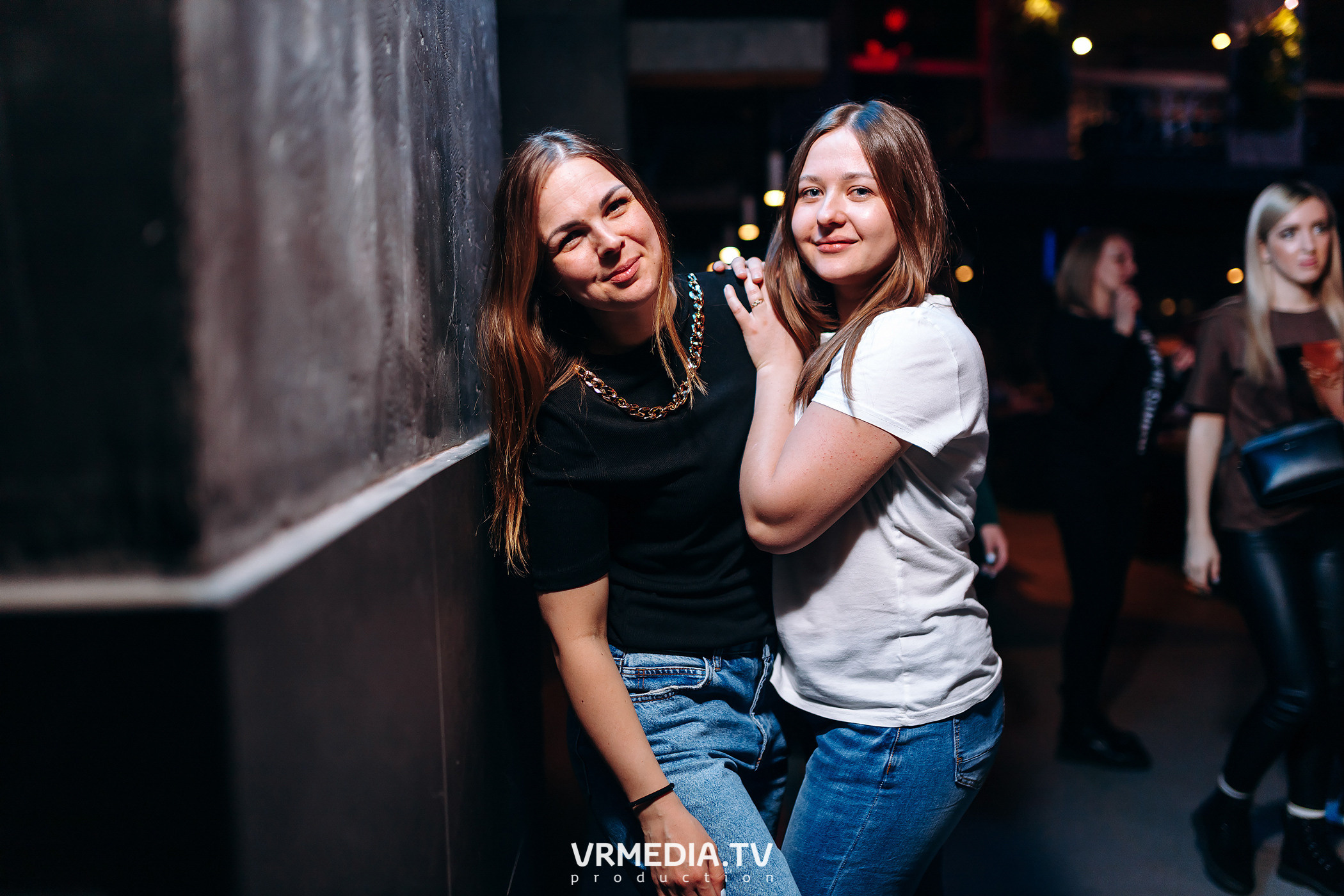 Выходные в баре «DOSKI»