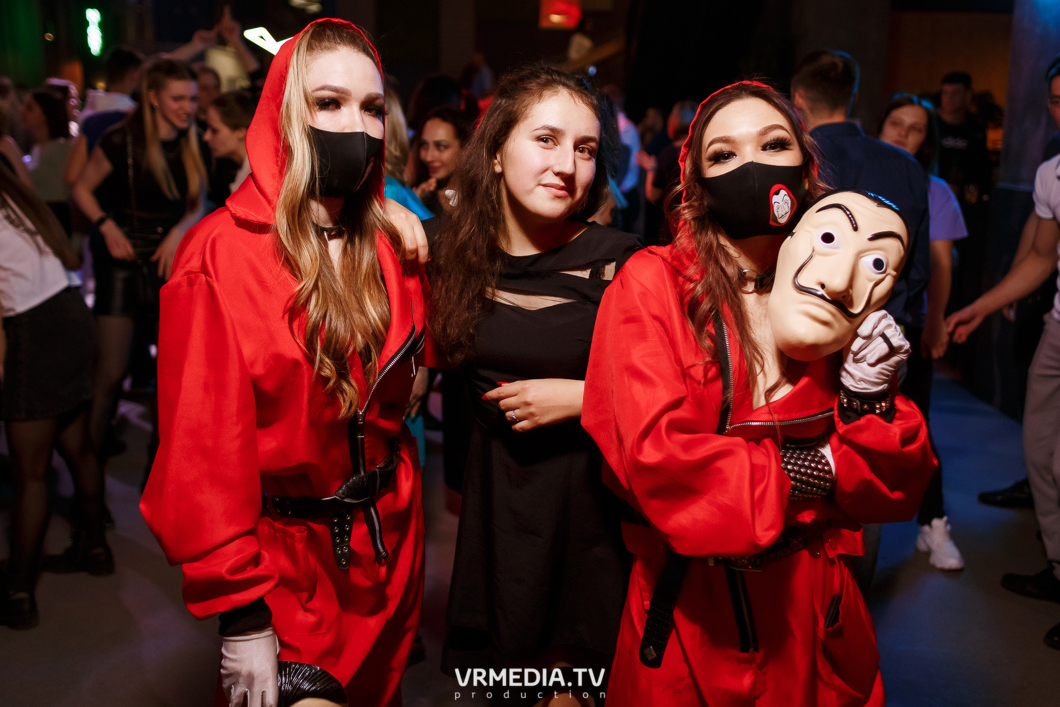 Выходные в баре «DOSKI»