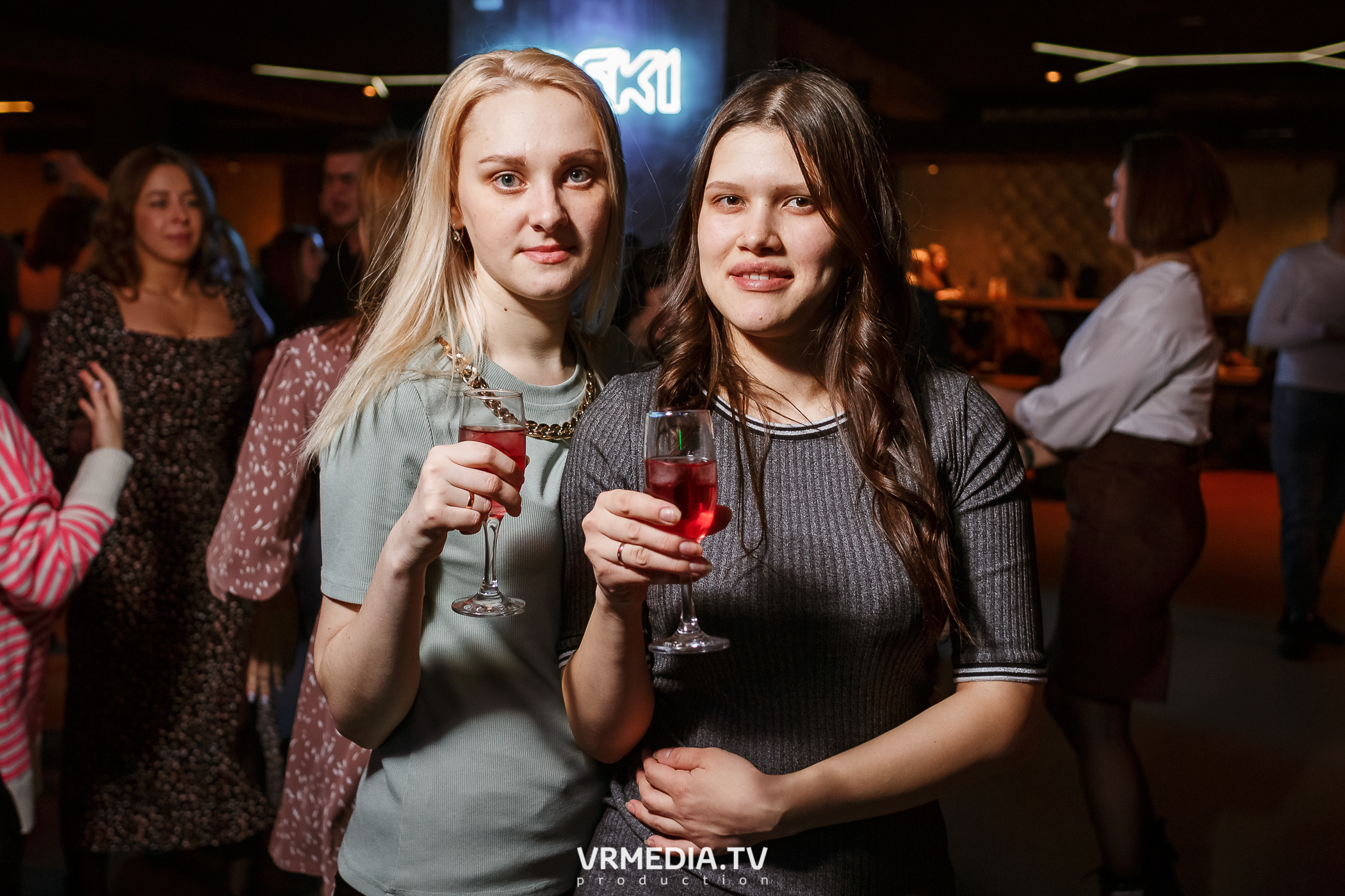 Выходные в баре «DOSKI»