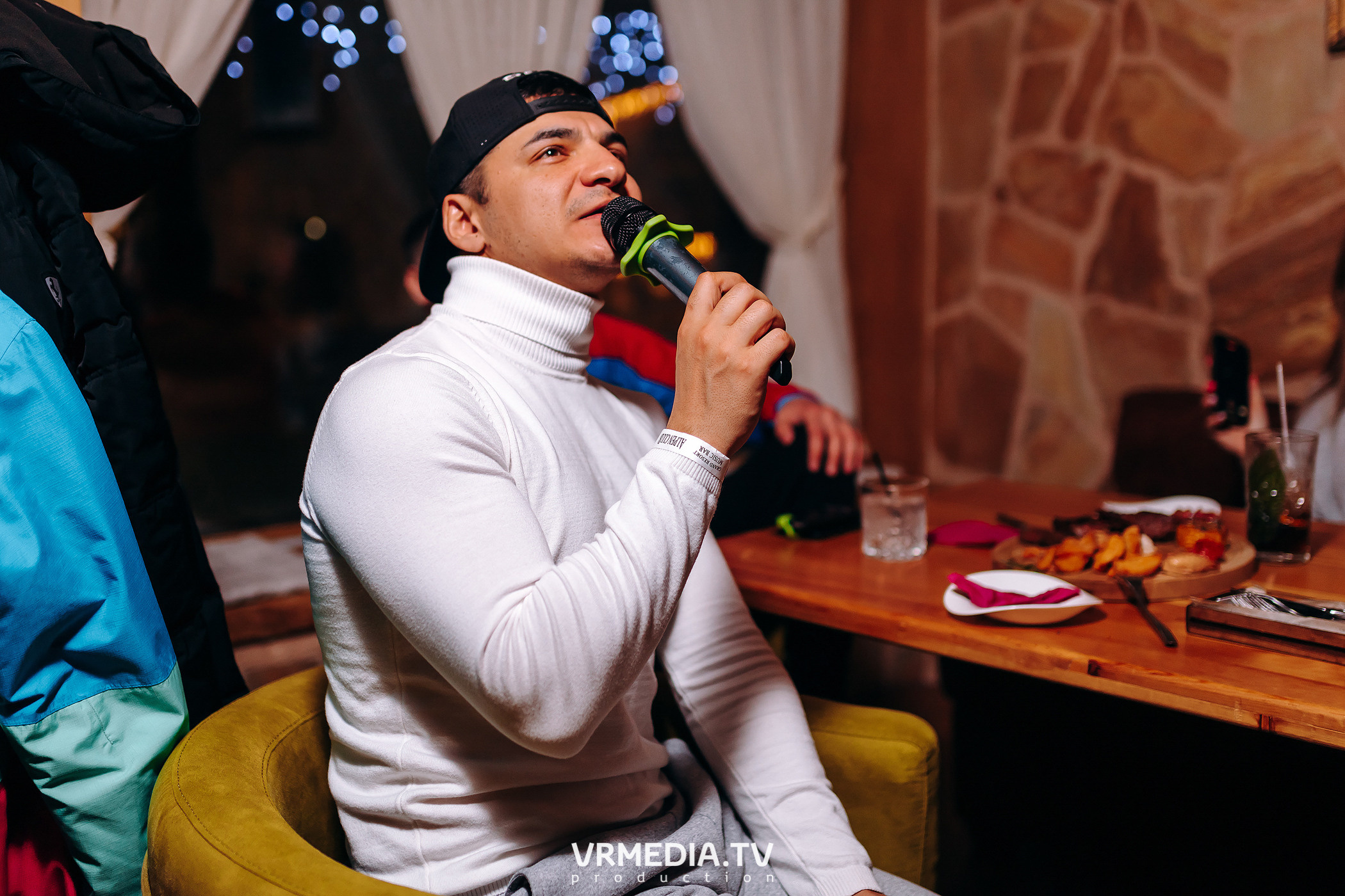 Международный женский день в «Alpen Club»