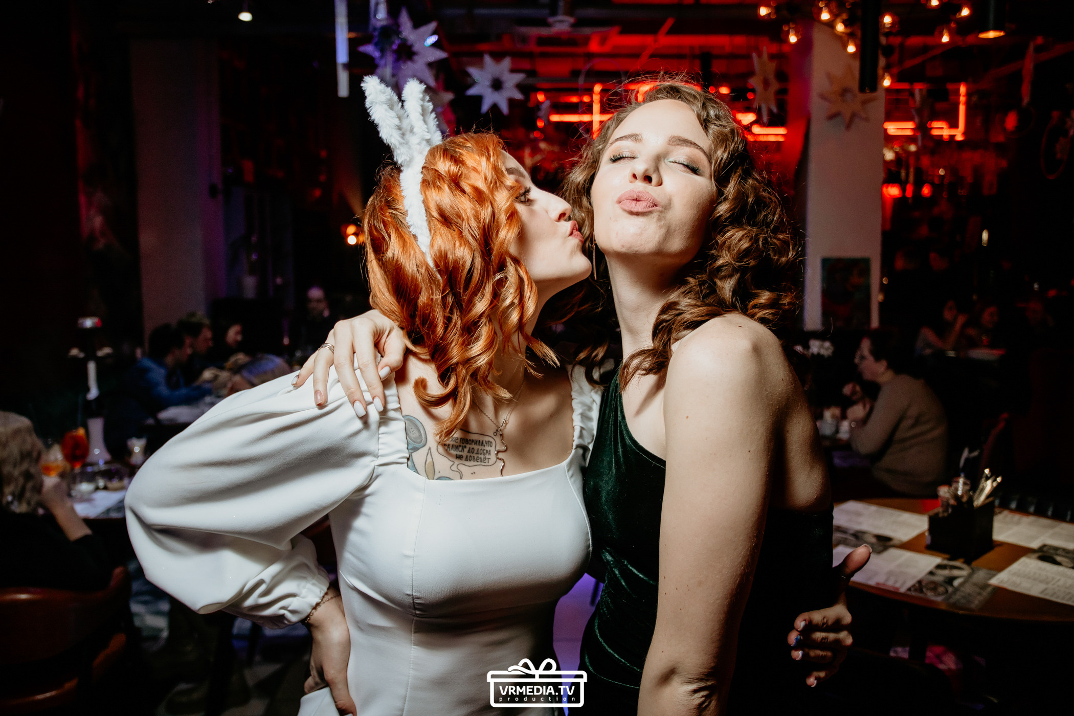 Новогодний вечер в баре «Milton»