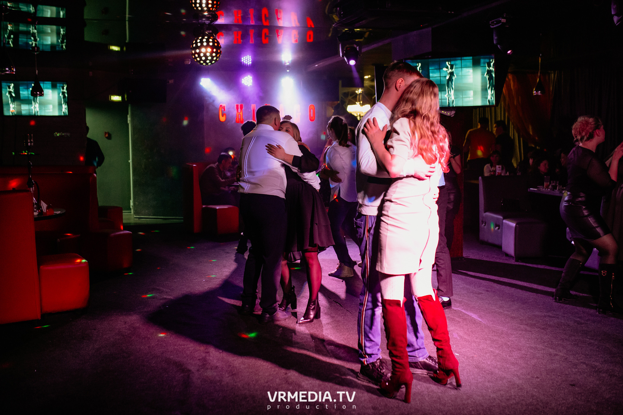 Международный женский день в караоке «Chicago»