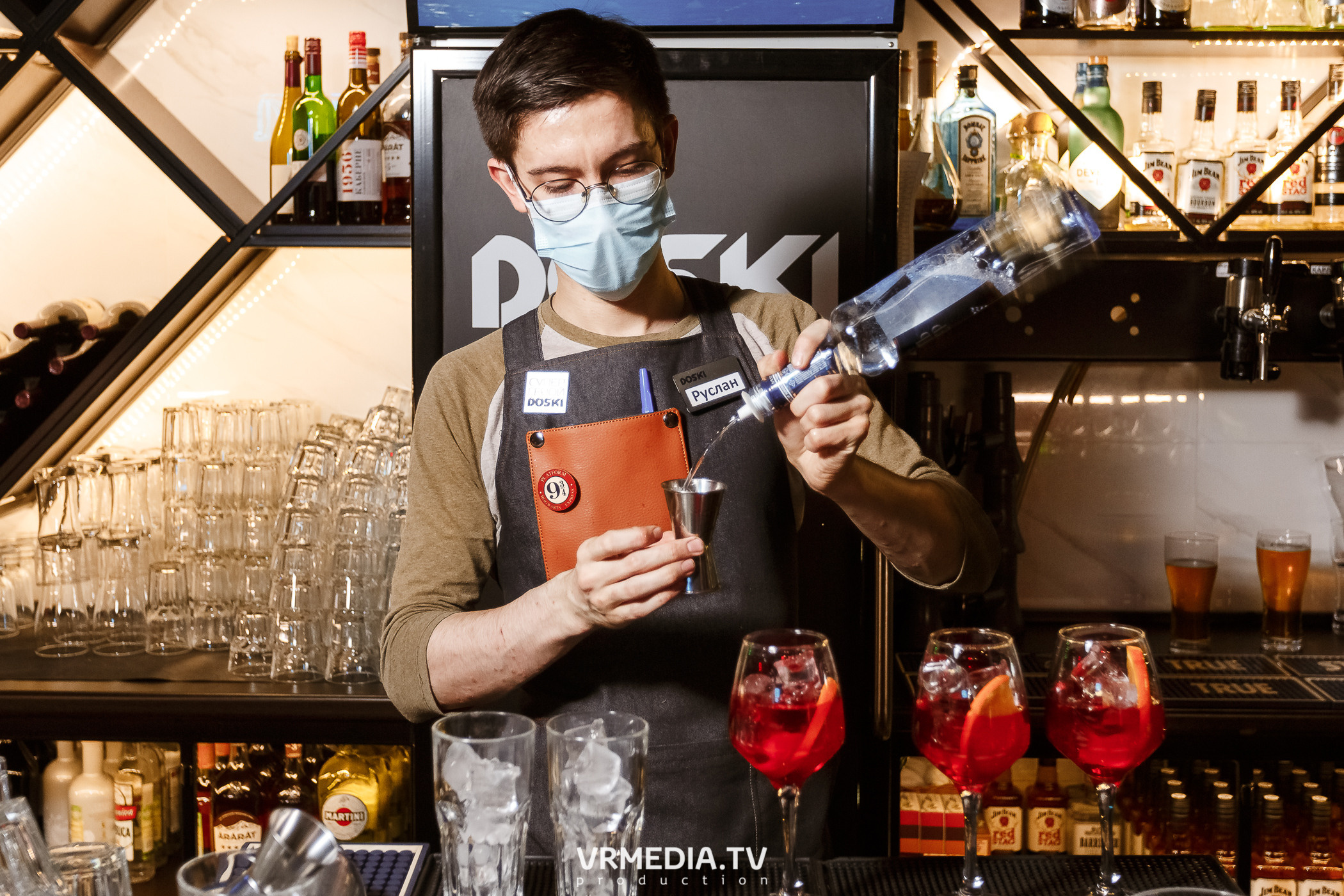 Выходные в баре «DOSKI»