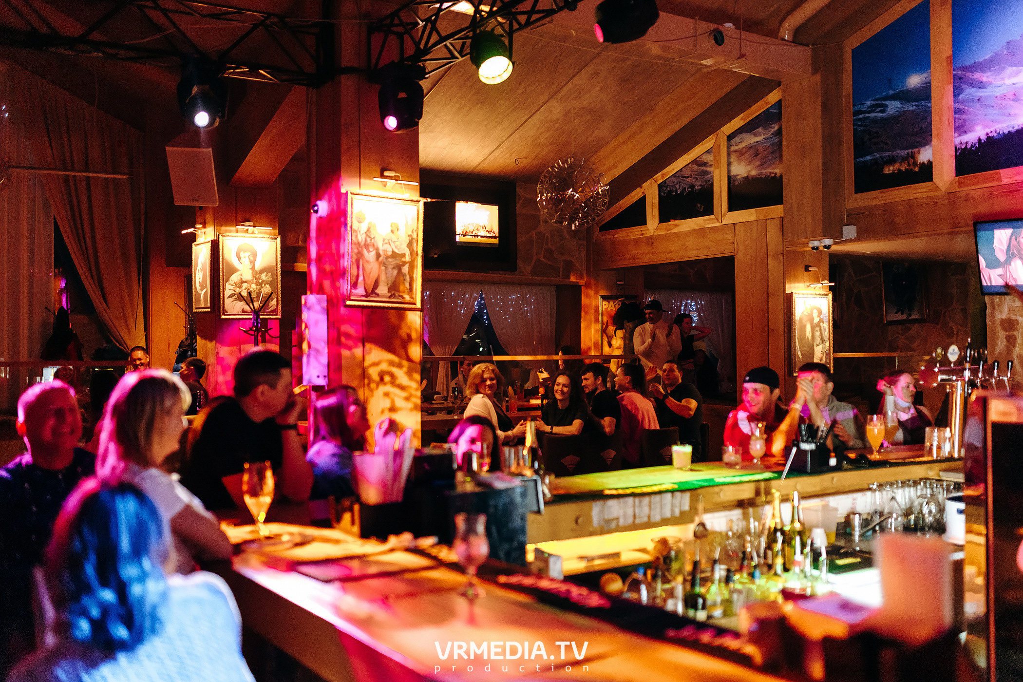 Международный женский день в «Alpen Club»