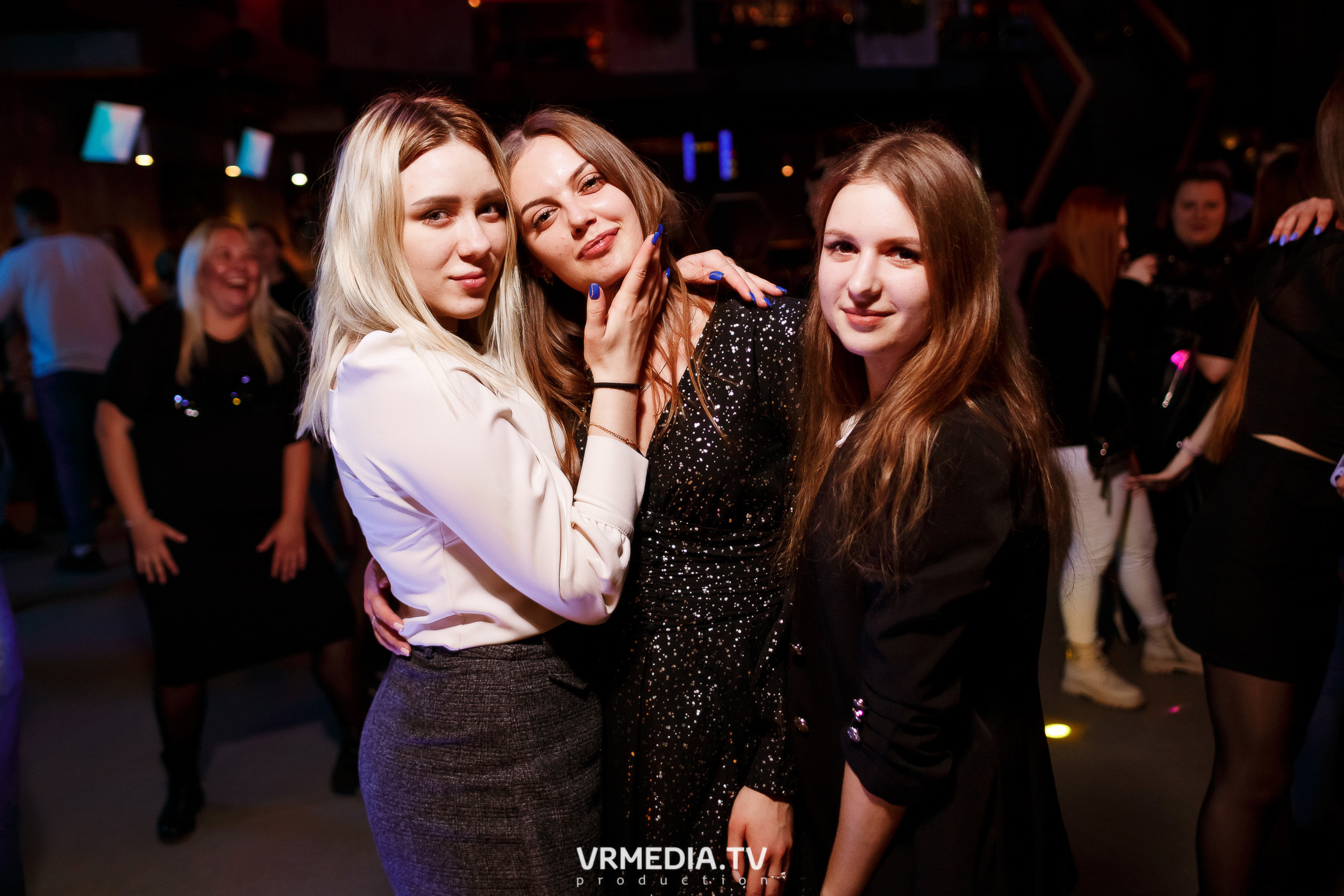 Выходные в баре «DOSKI»