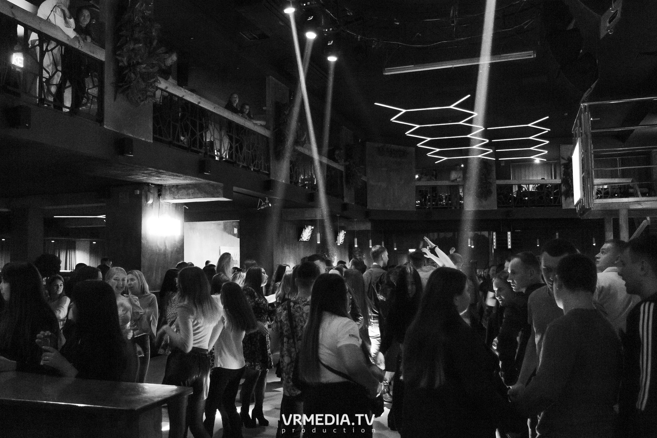 Выходные в баре «DOSKI»