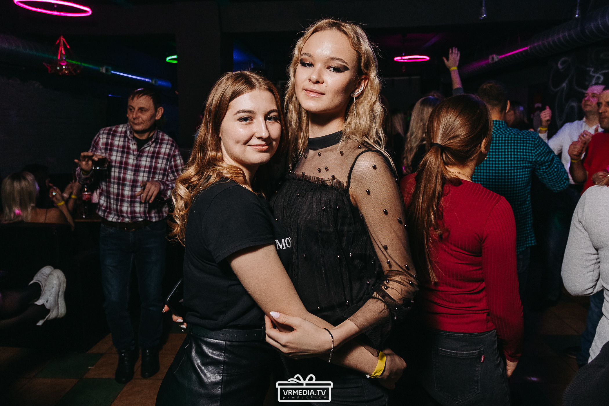 Новогодняя вечеринка в баре «BORODA»