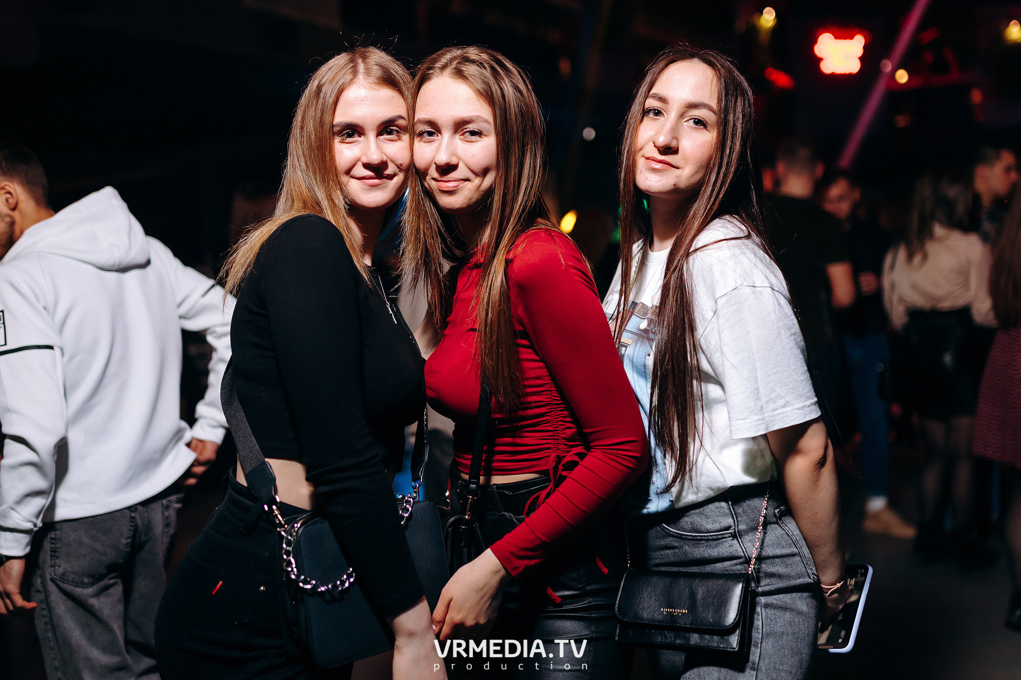 Выходные в баре «DOSKI»