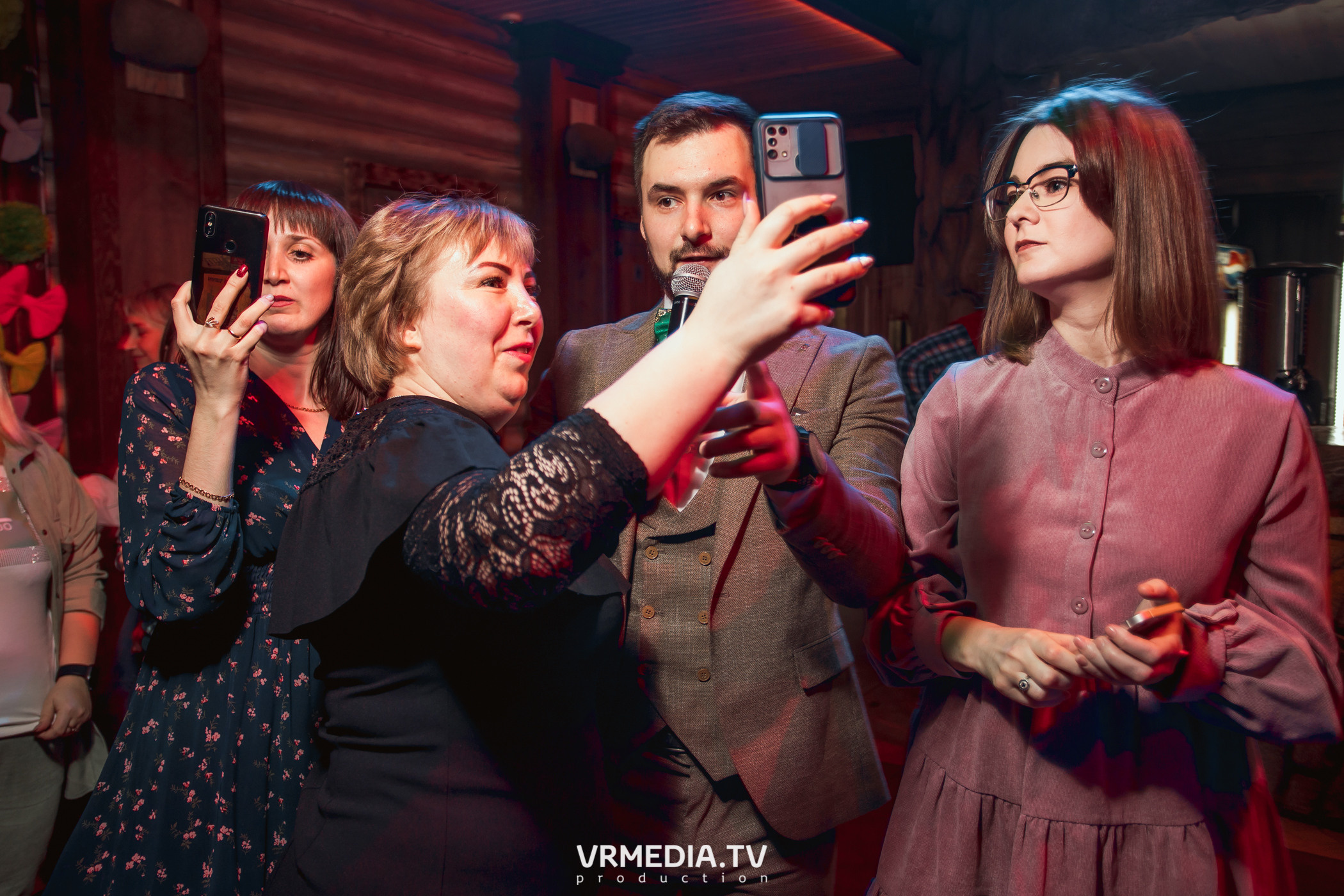 Международный женский день у «Петровича»