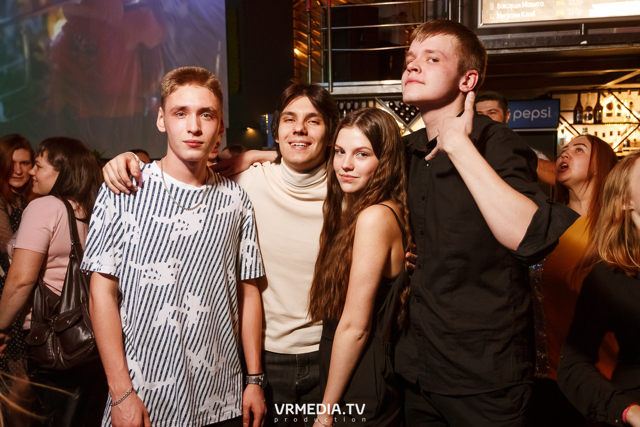 Выходные в баре «DOSKI»