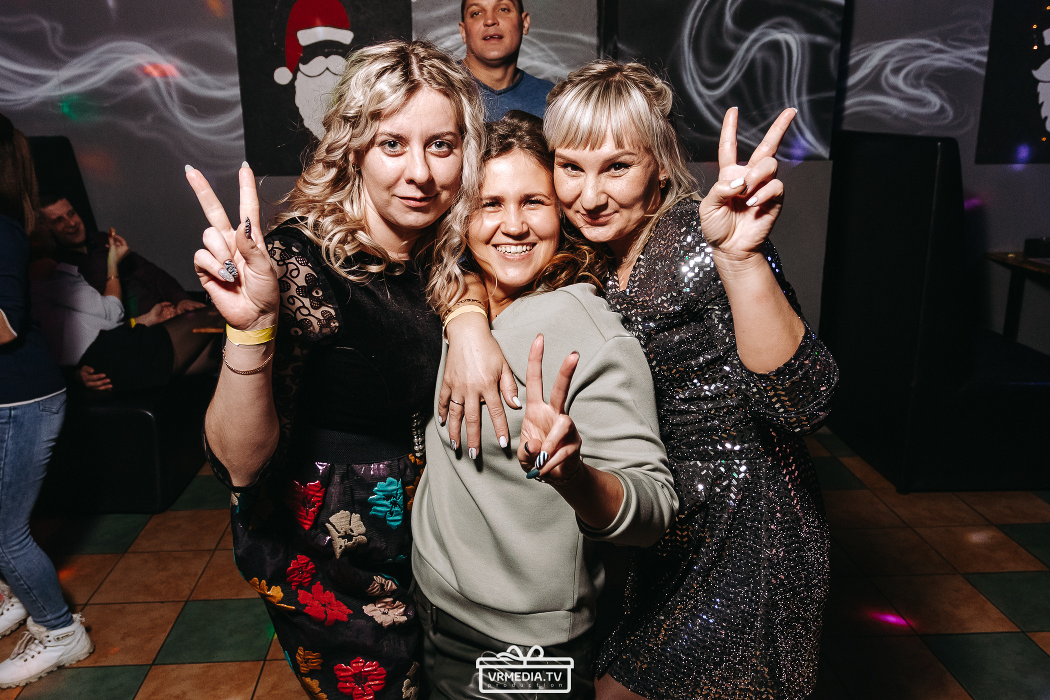 Новогодняя вечеринка в баре «BORODA»