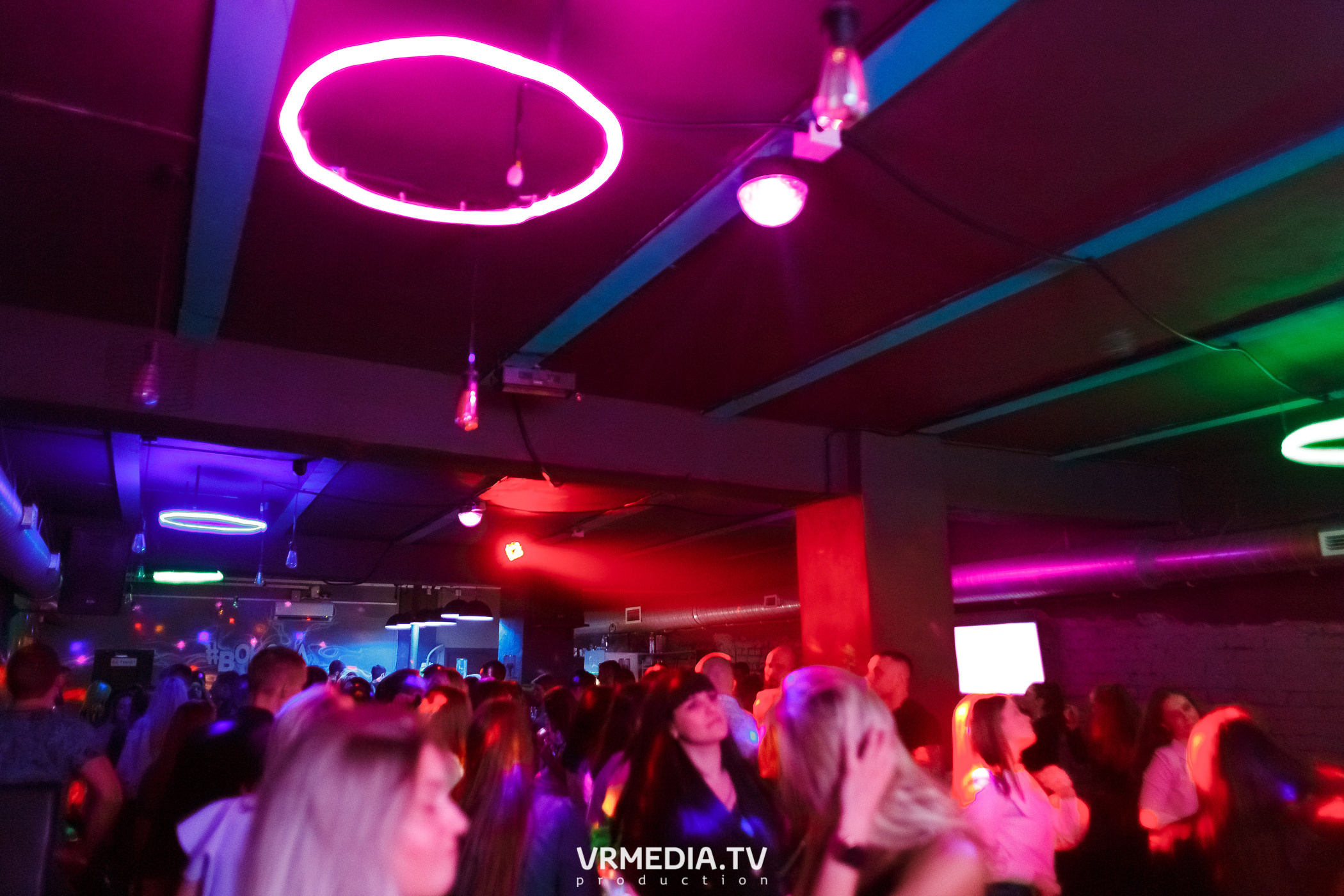 Международный женский день в баре «BORODA»