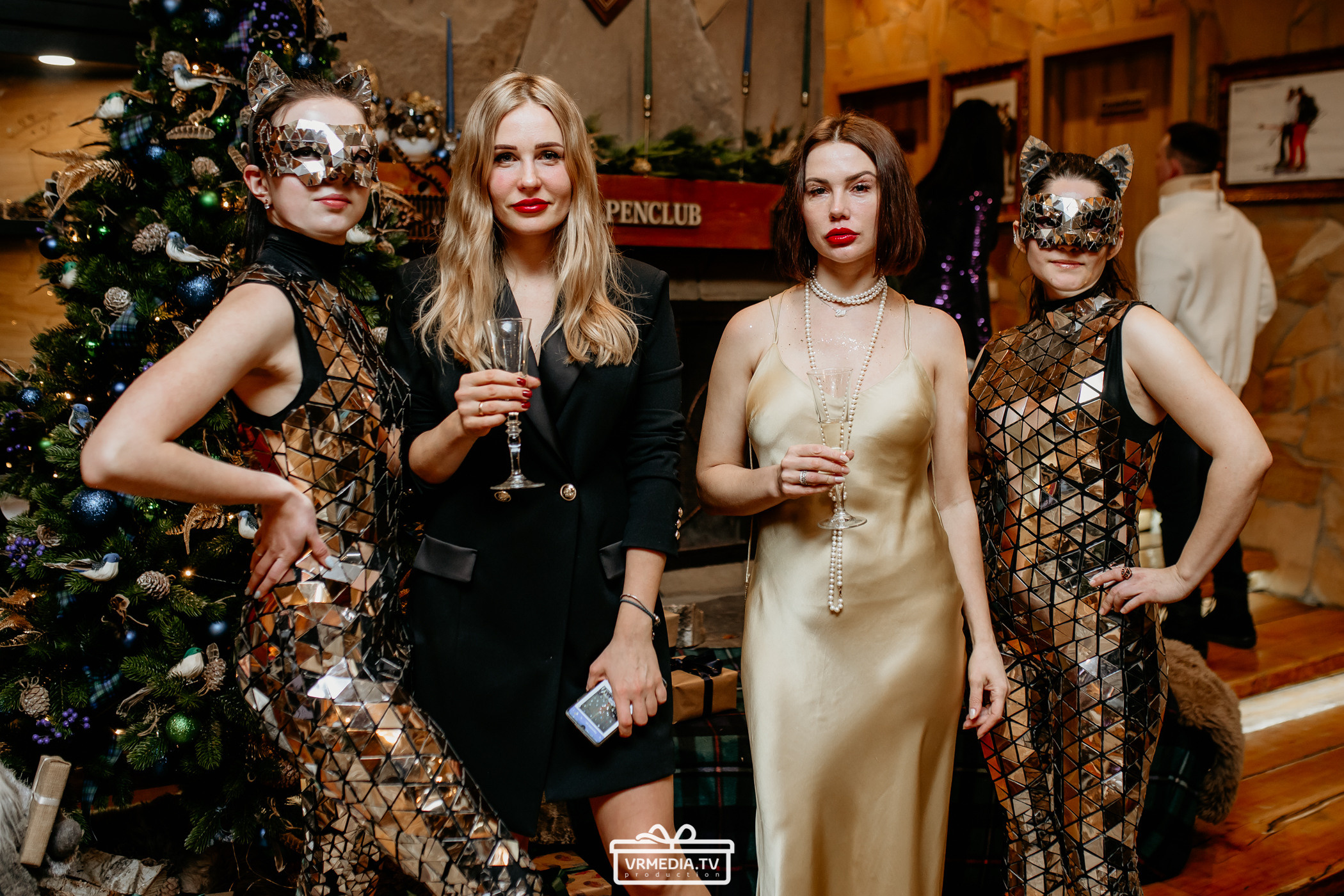 Новогодняя ночь в «Alpen Club»