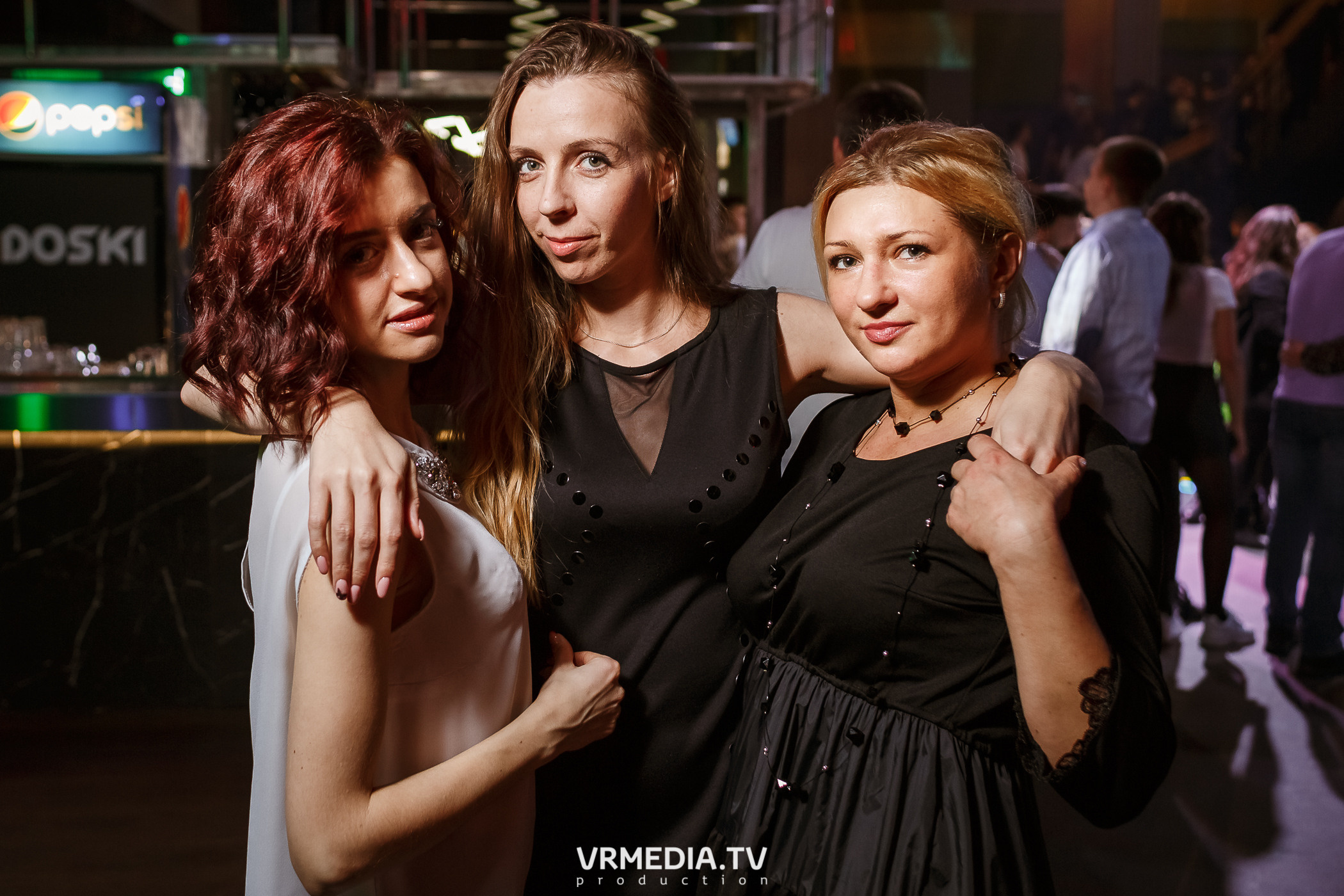 Выходные в баре «DOSKI»