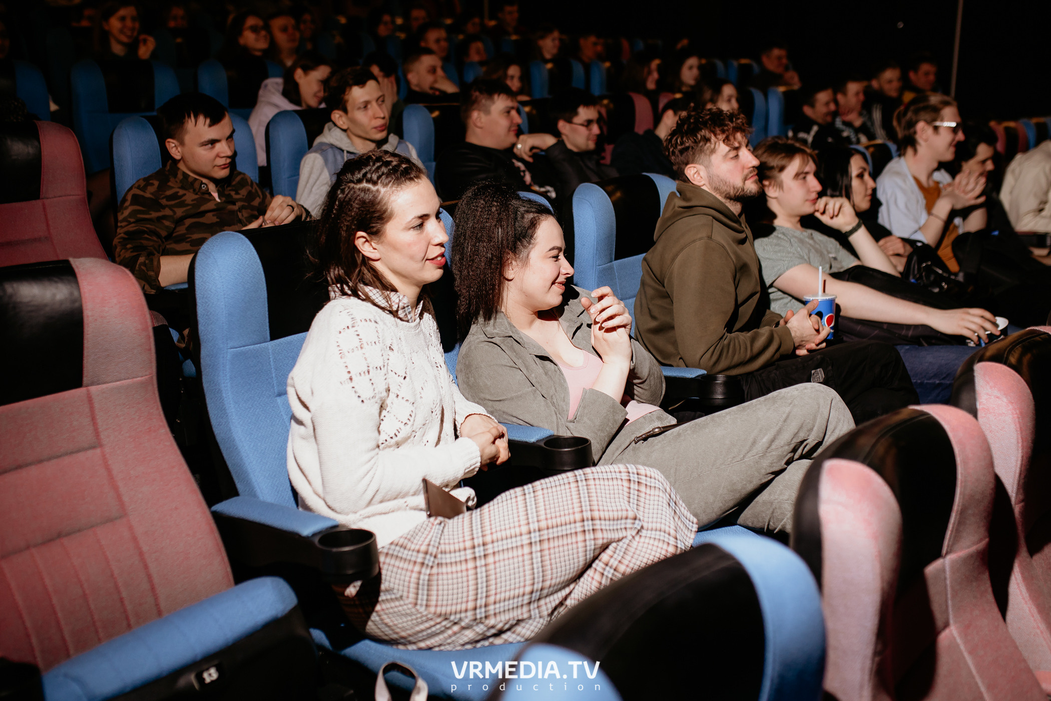 Премьера кемеровского художественного фильма «Чёрное эхо» в кинотеатре