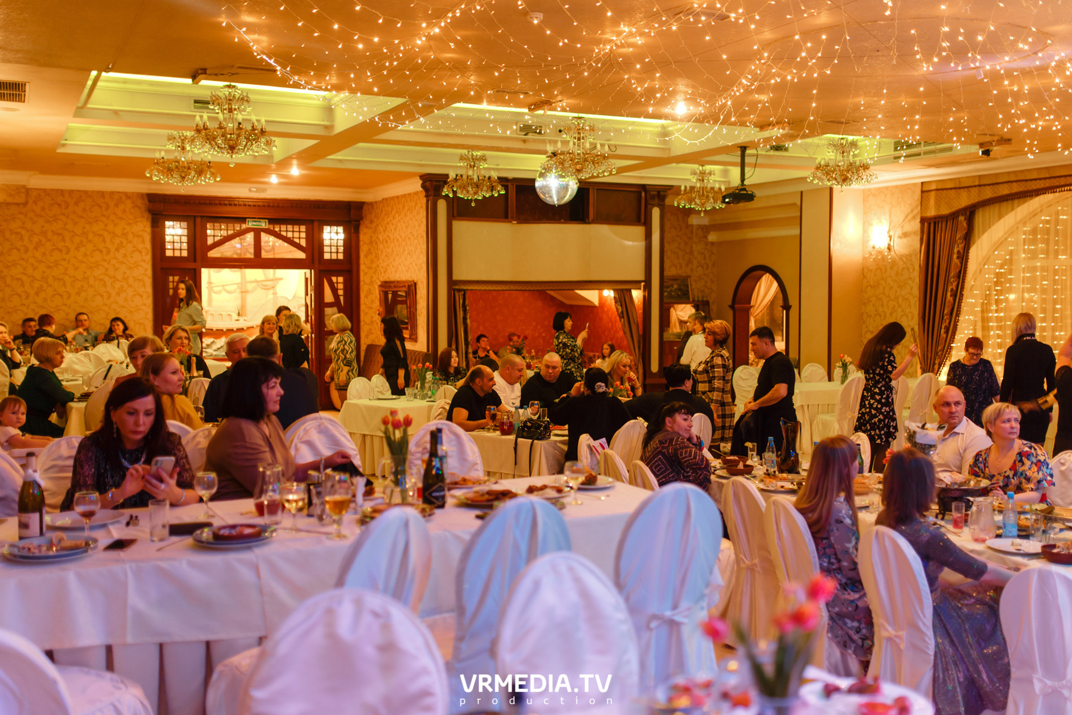 Международный женский день в ресторане «Лазурный Берег»