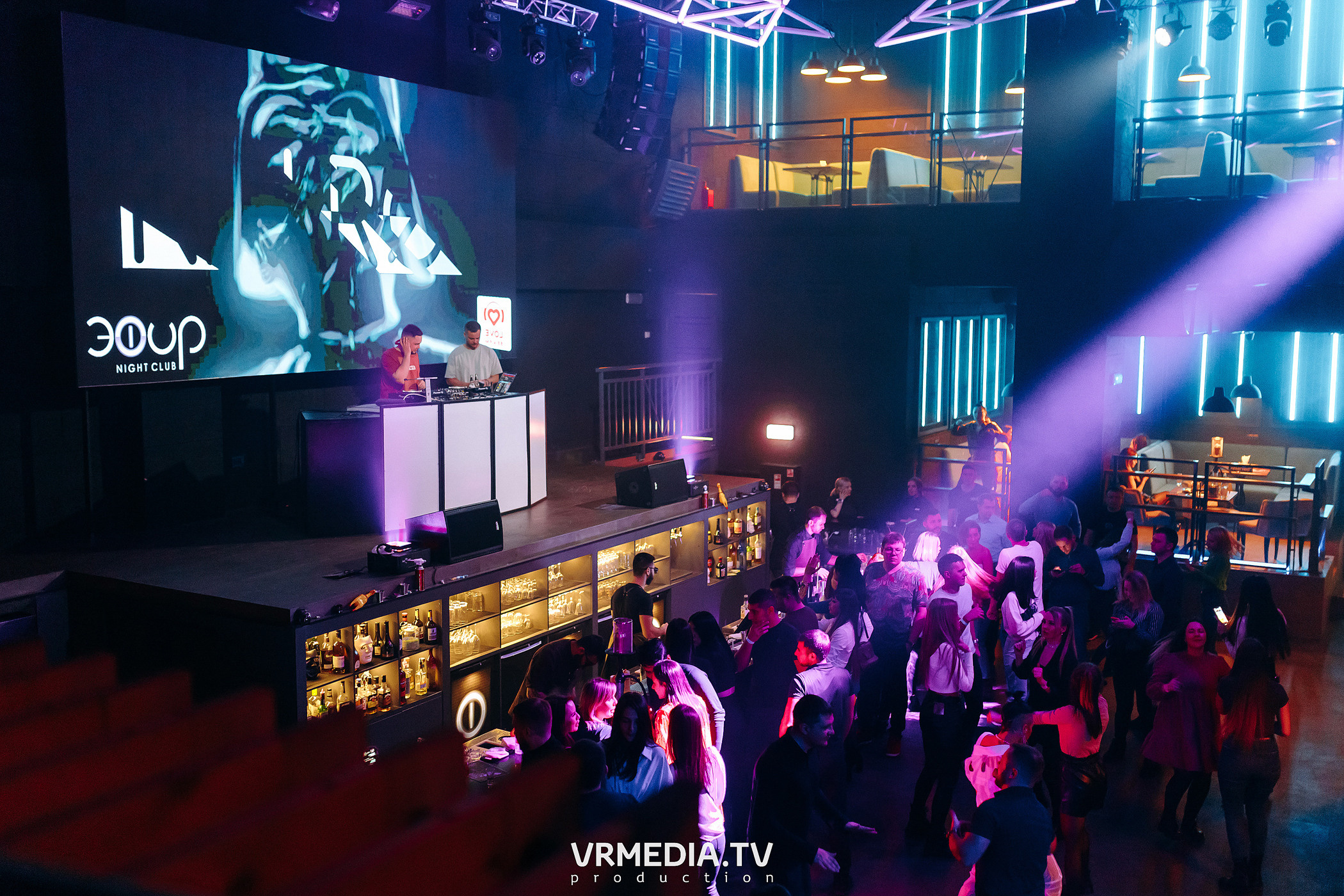 LOVE PARADE в ночном клубе «ЭФИР»